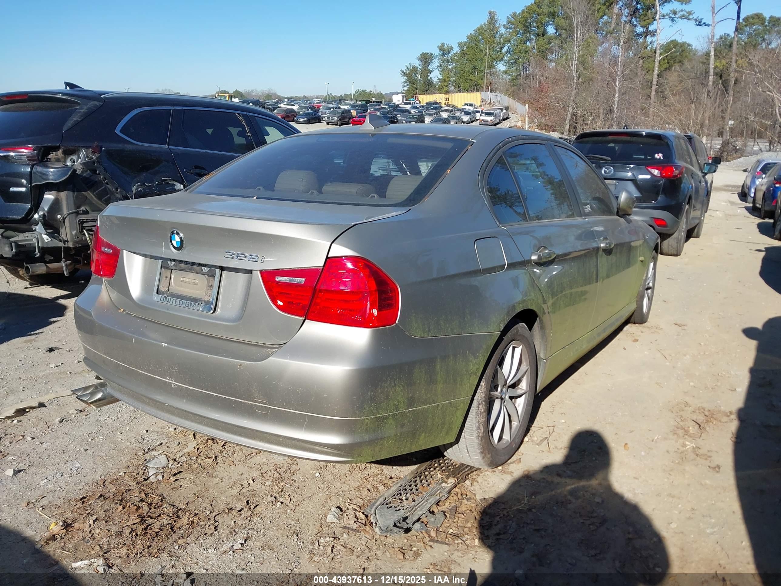 BMW 328I image 4
