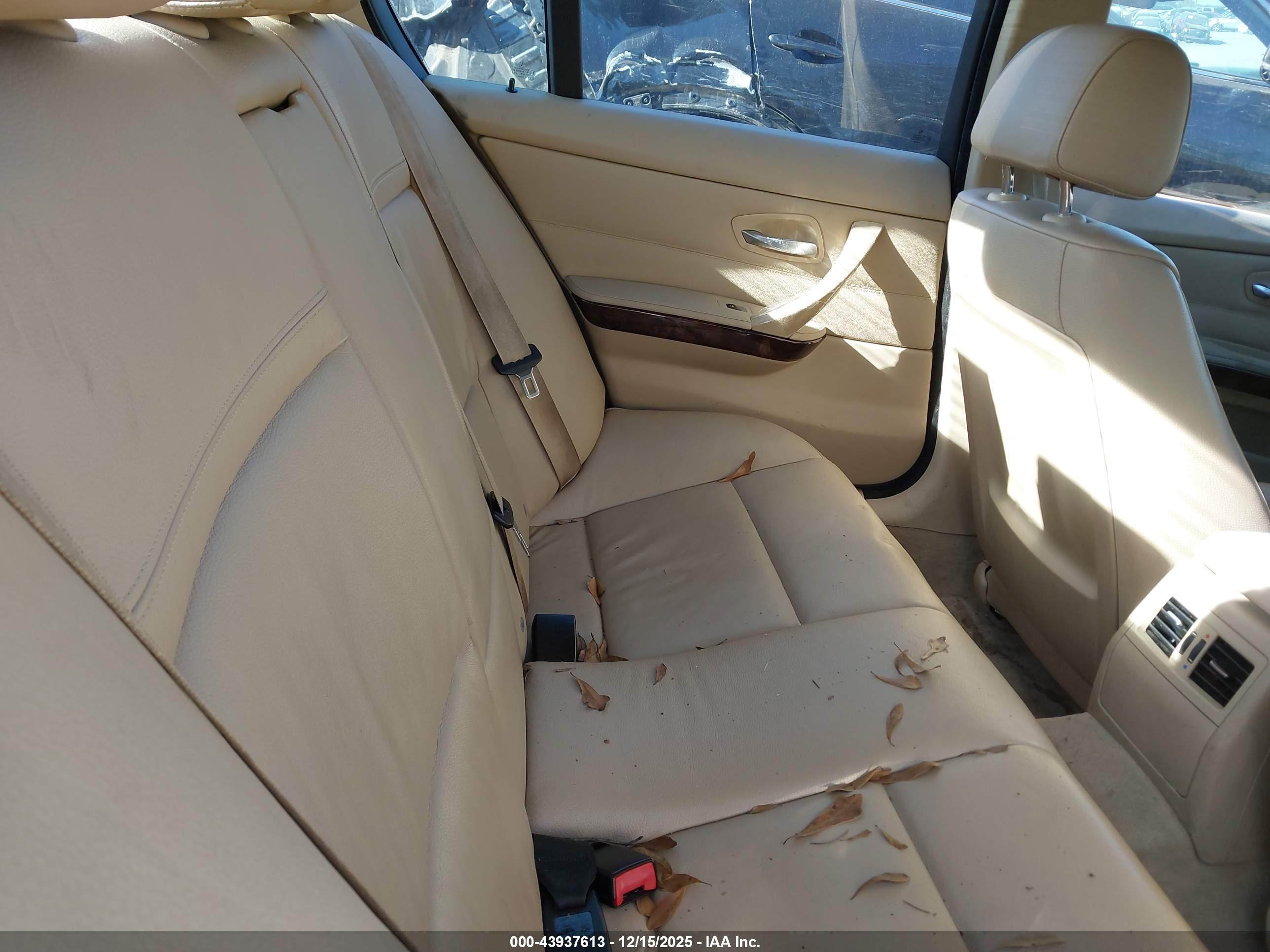 BMW 328I image 8