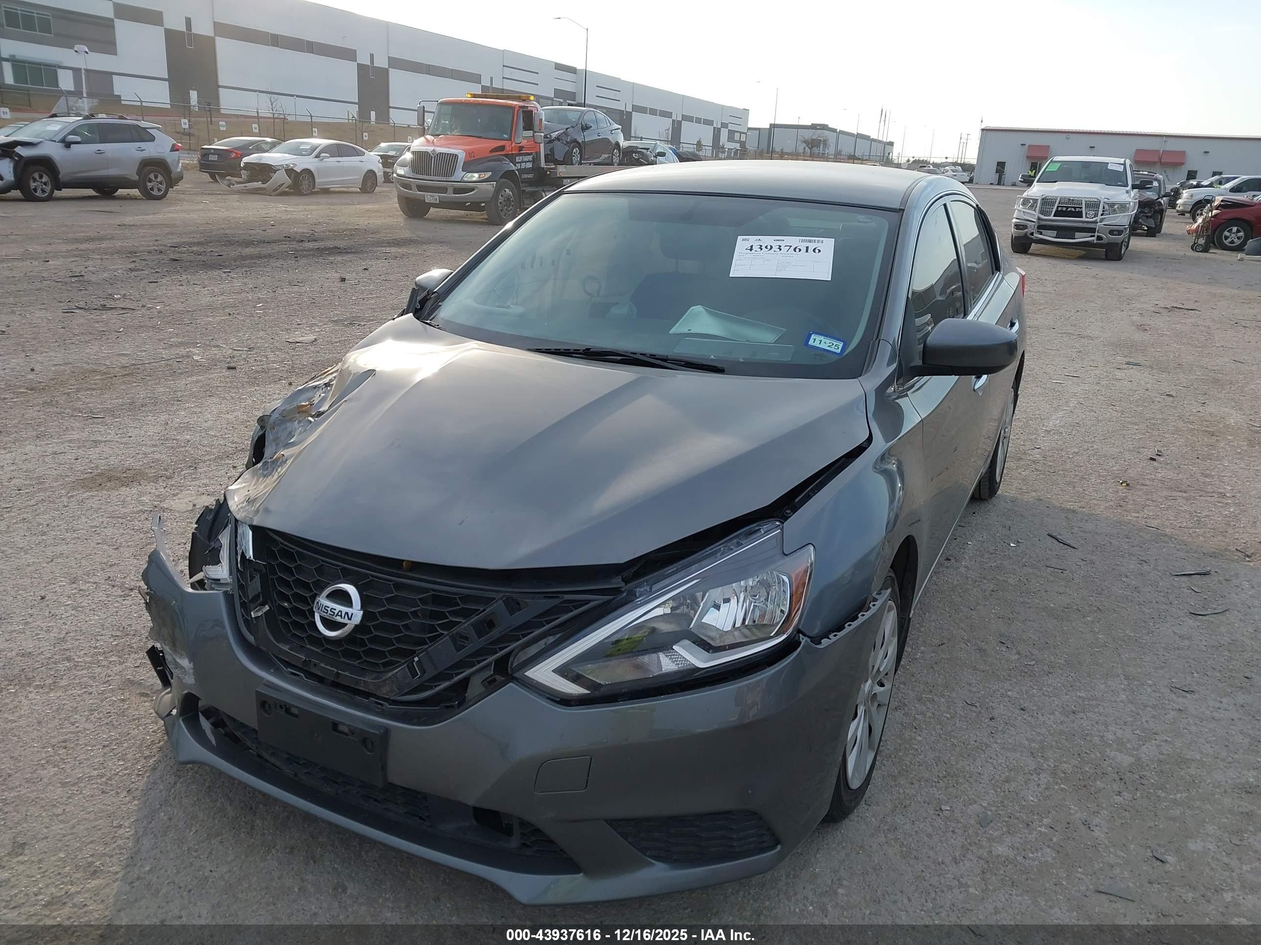NISSAN SENTRA image 2