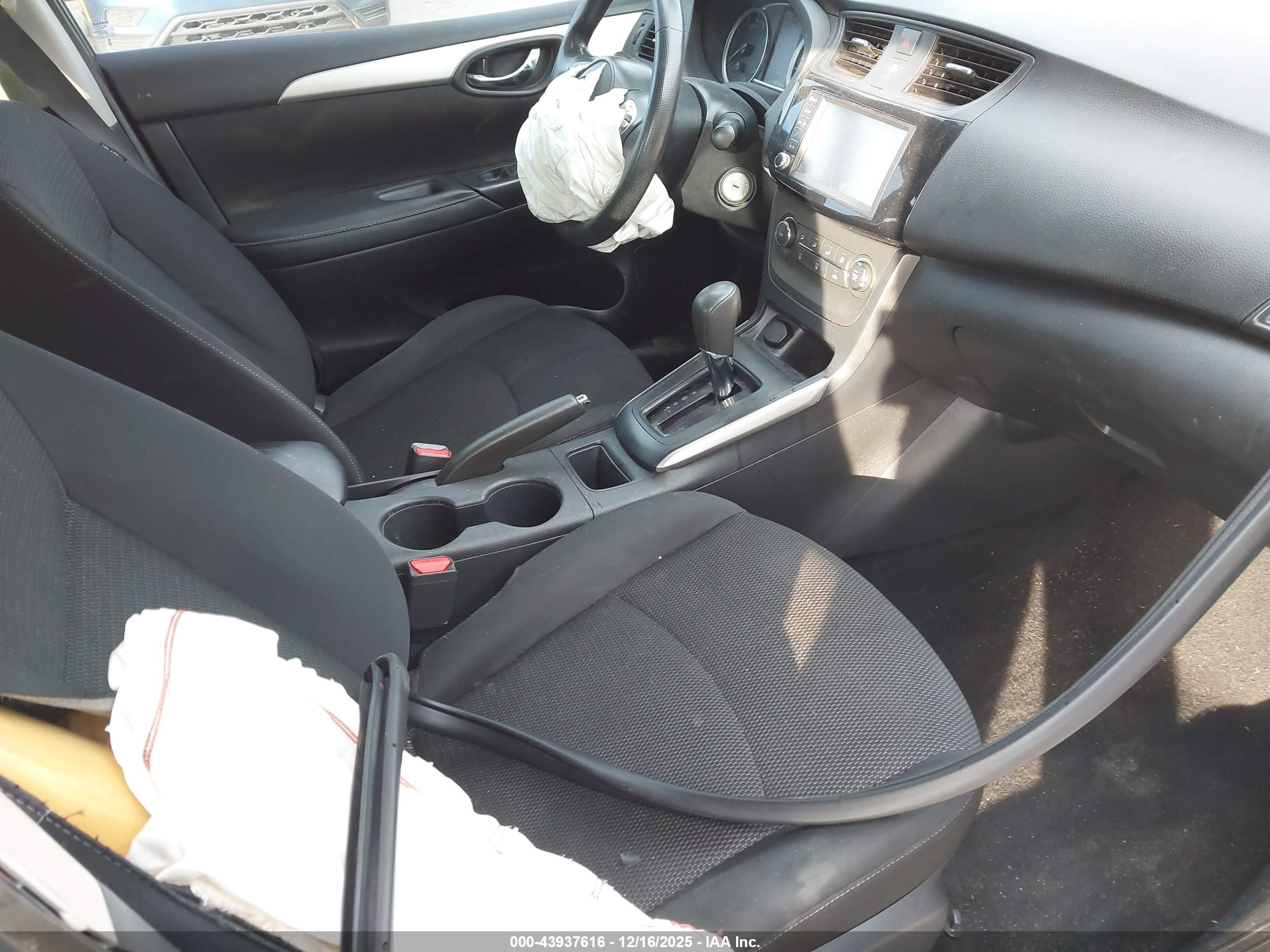 NISSAN SENTRA image 5