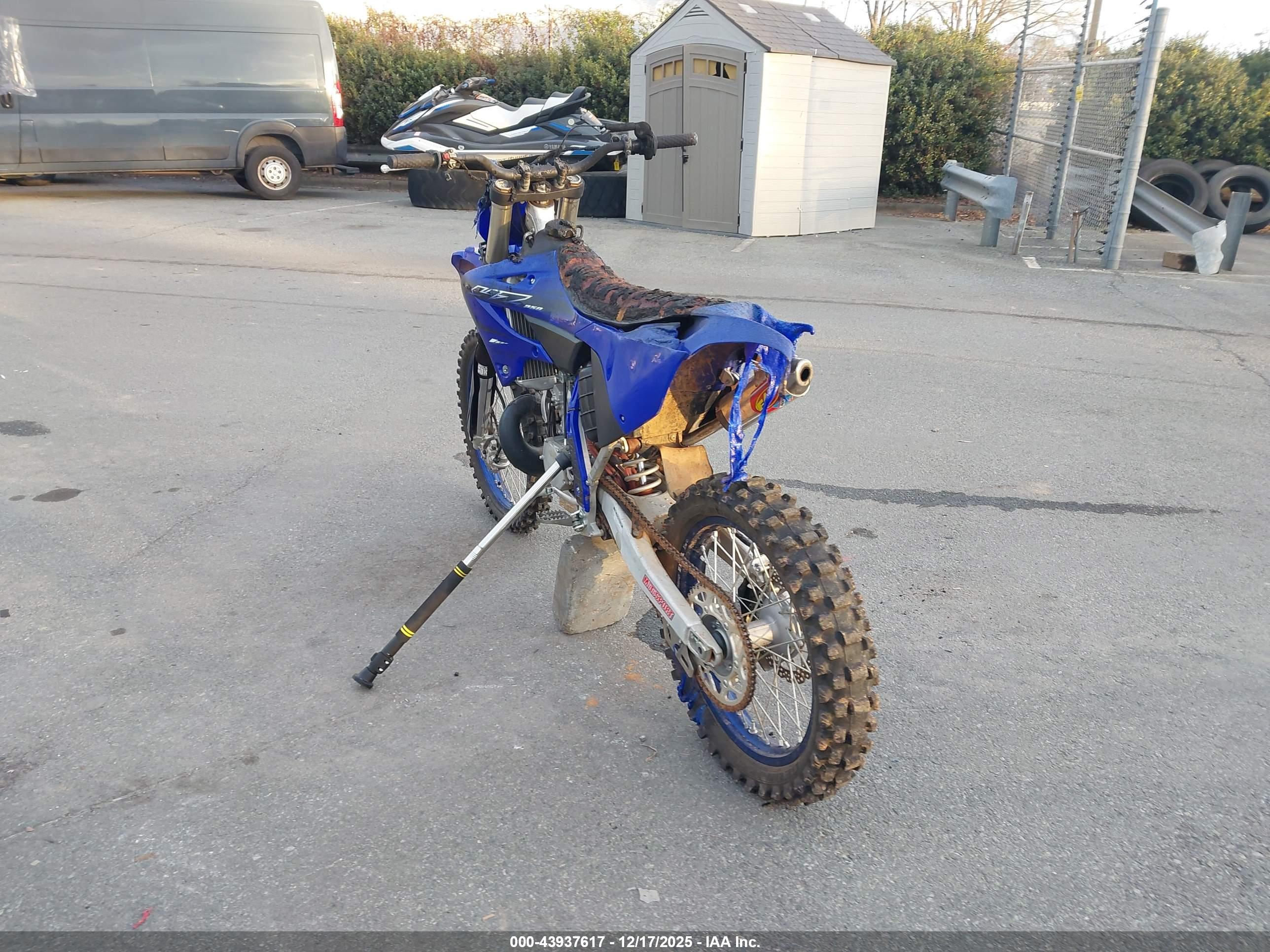 YAMAHA YZ250 image 3