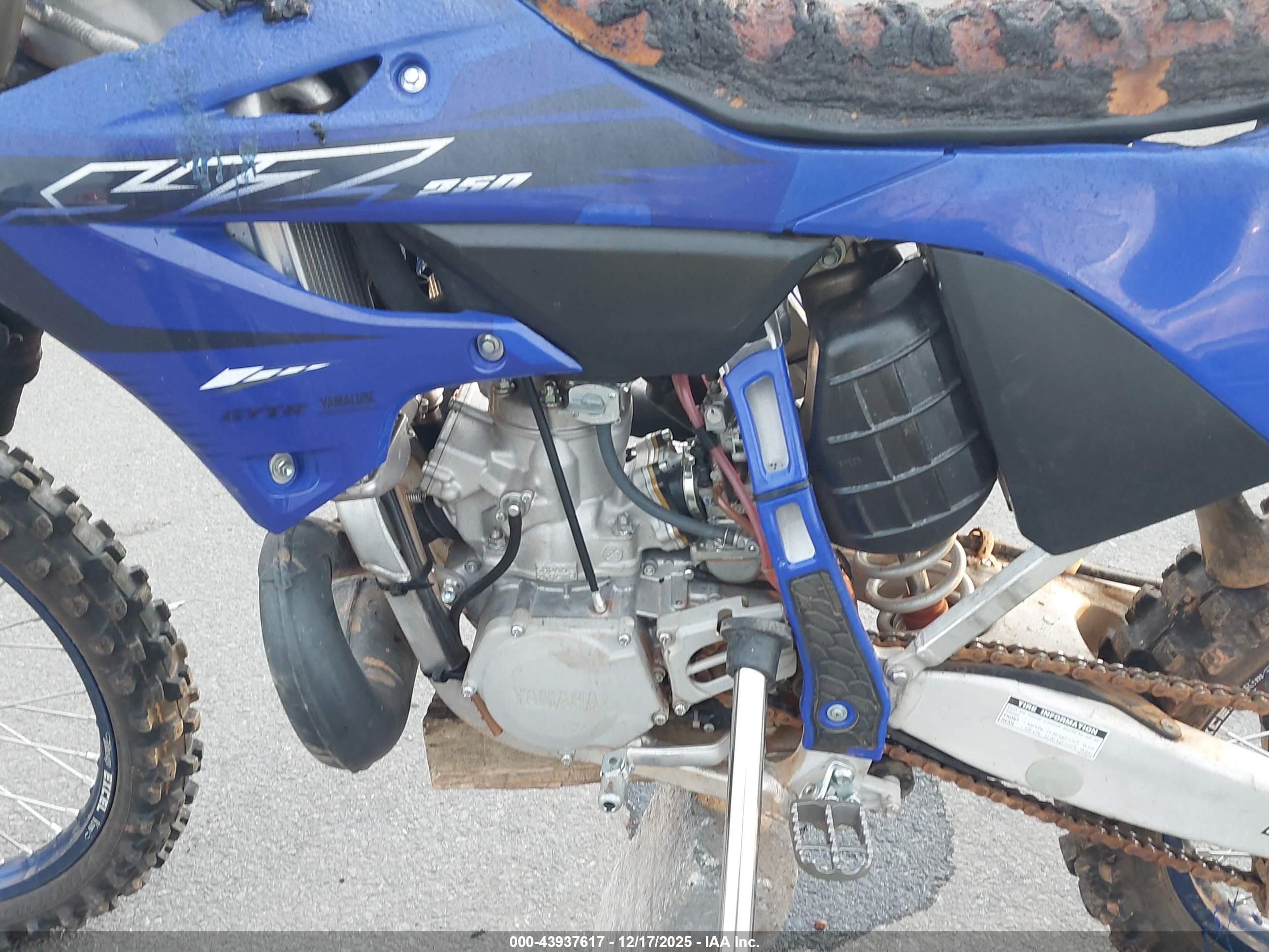 YAMAHA YZ250 image 9