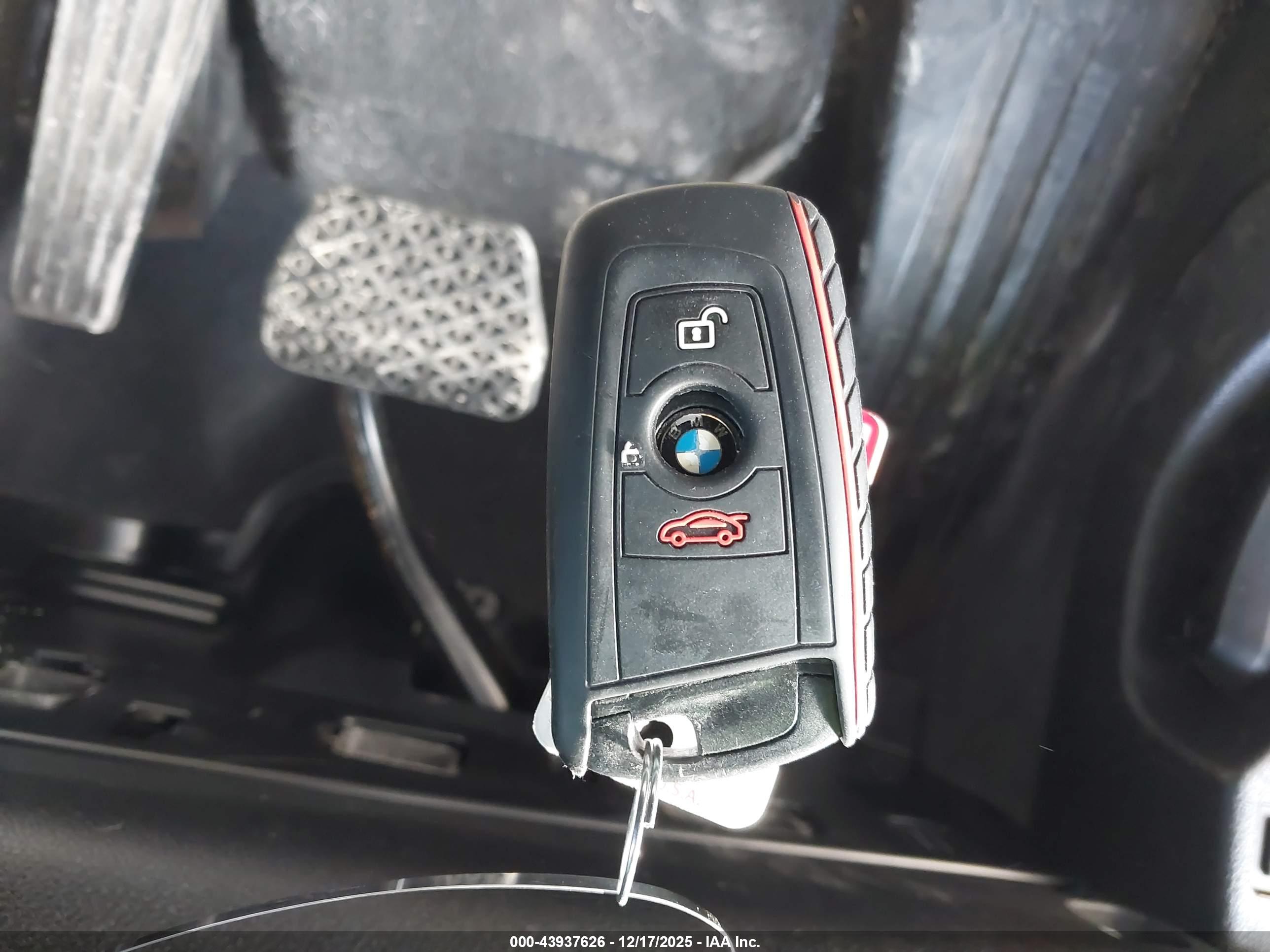 BMW 528I image 11