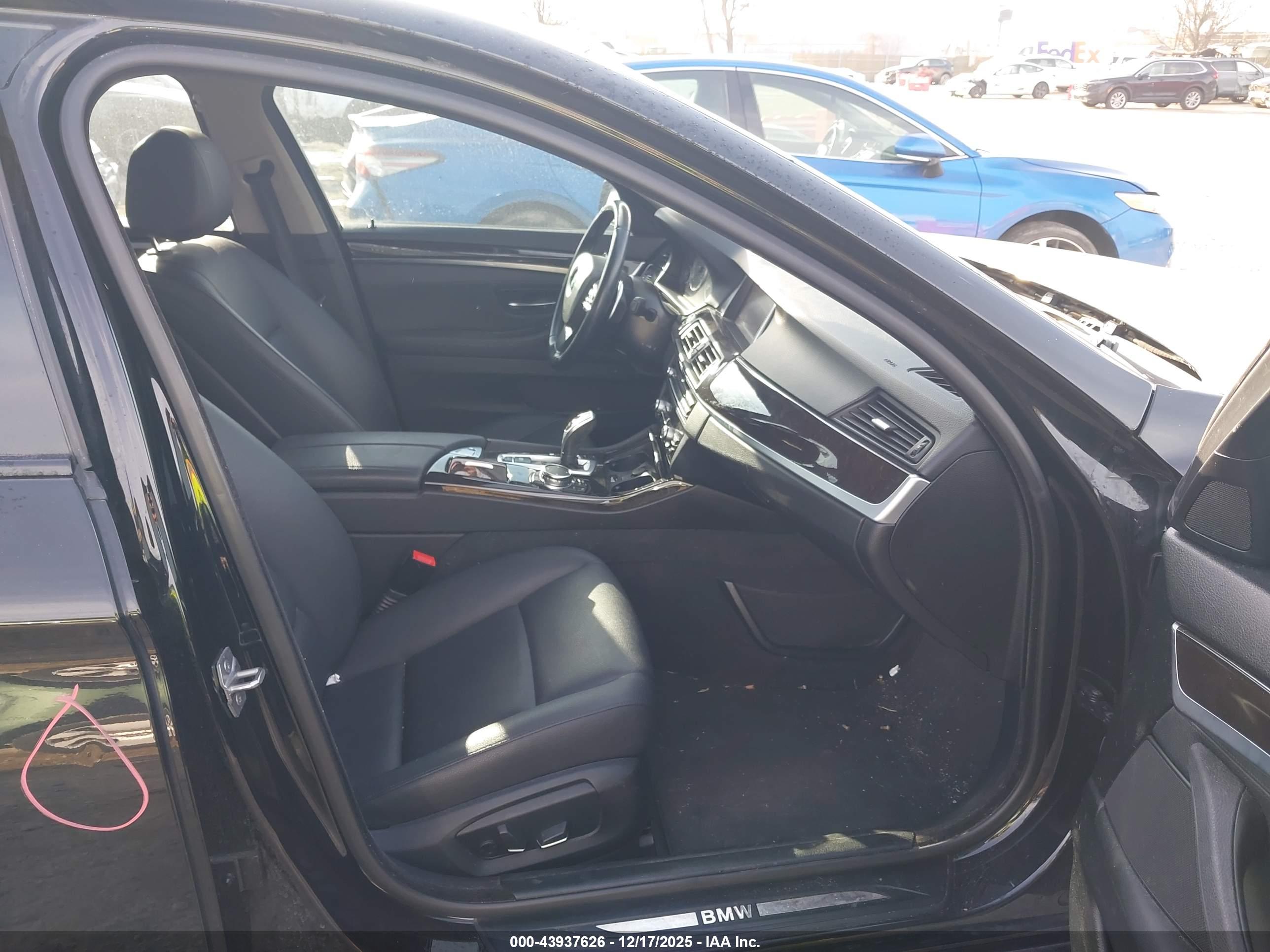 BMW 528I image 5