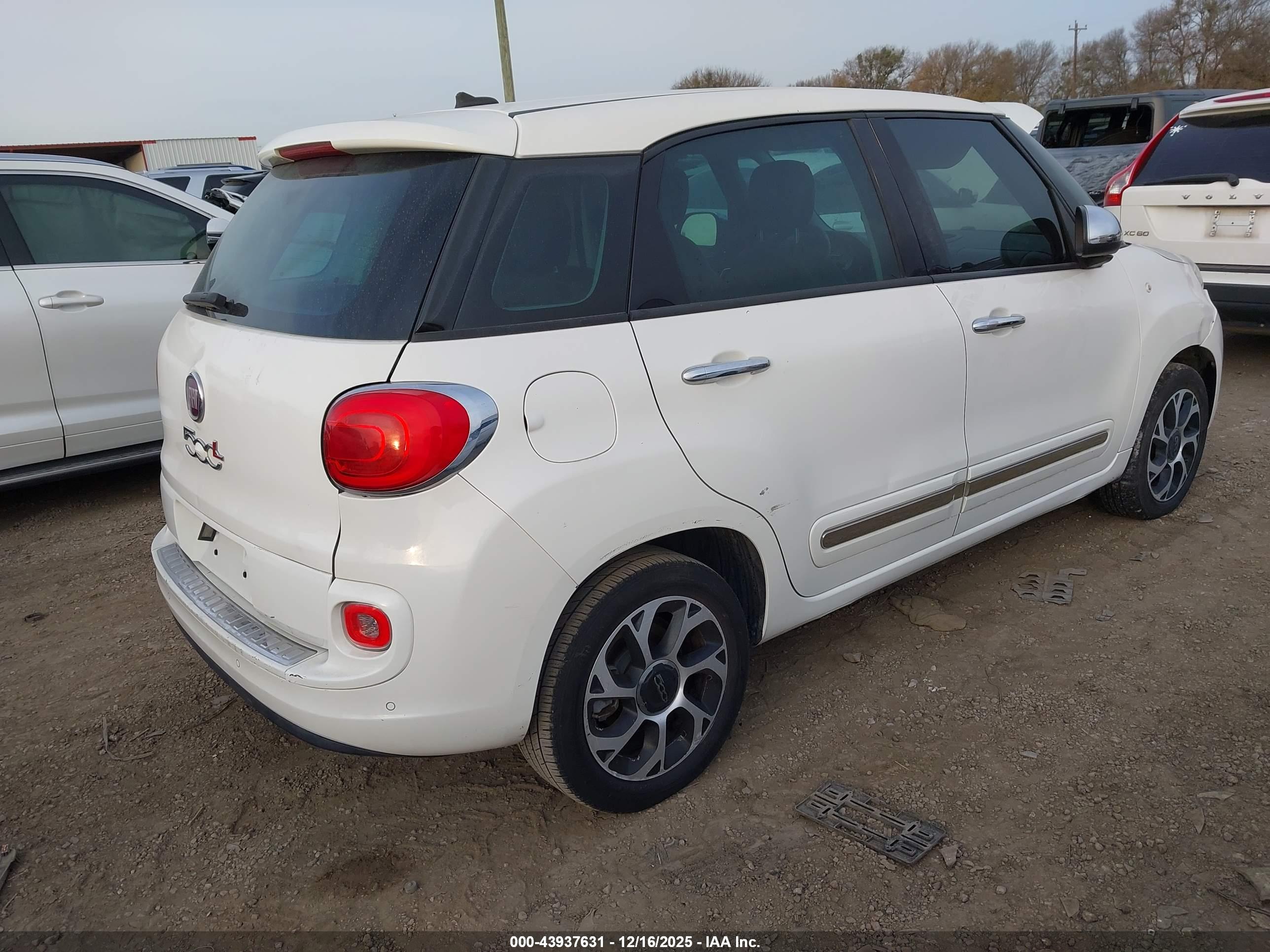 FIAT 500L image 4