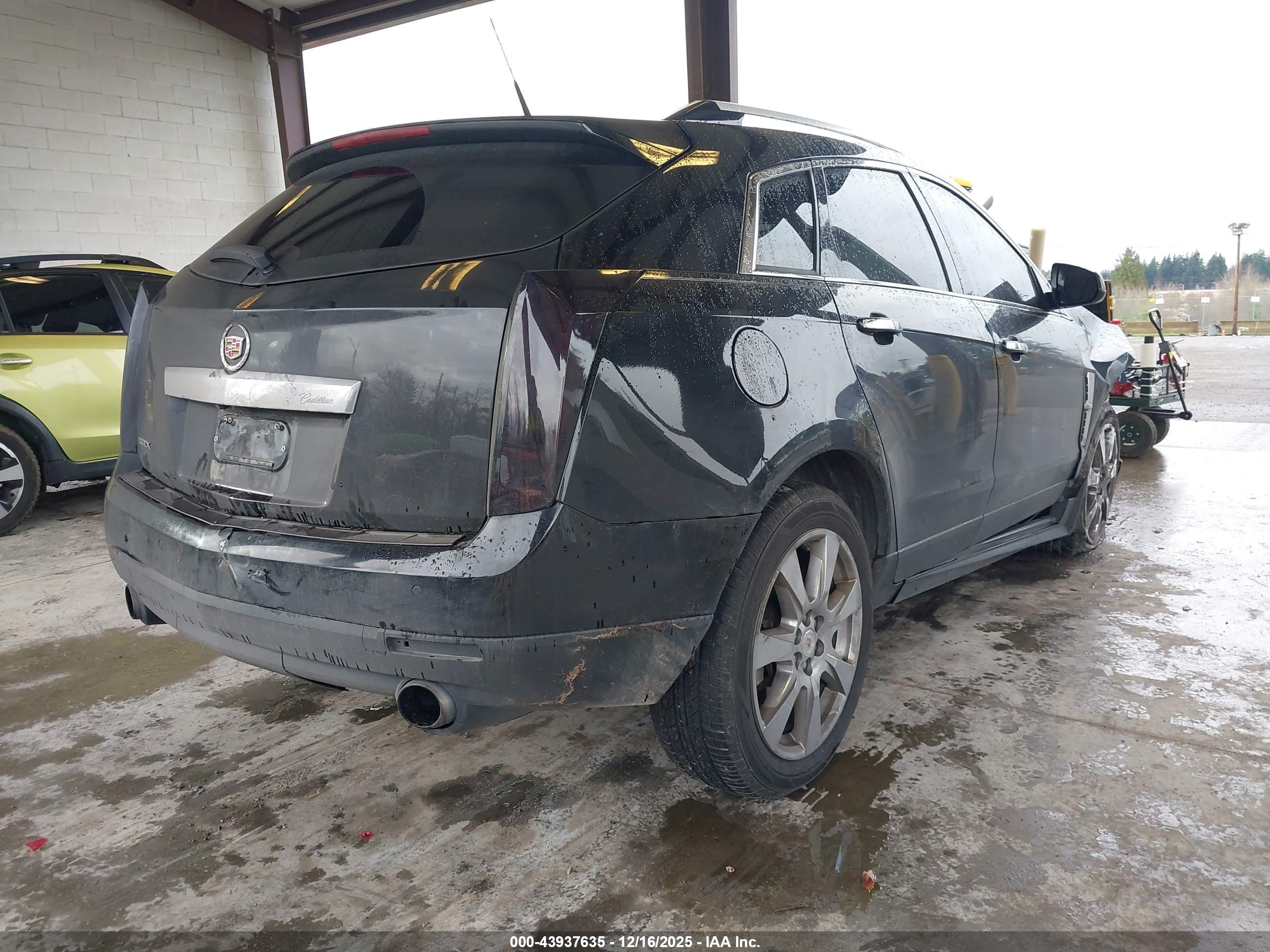 CADILLAC SRX image 4
