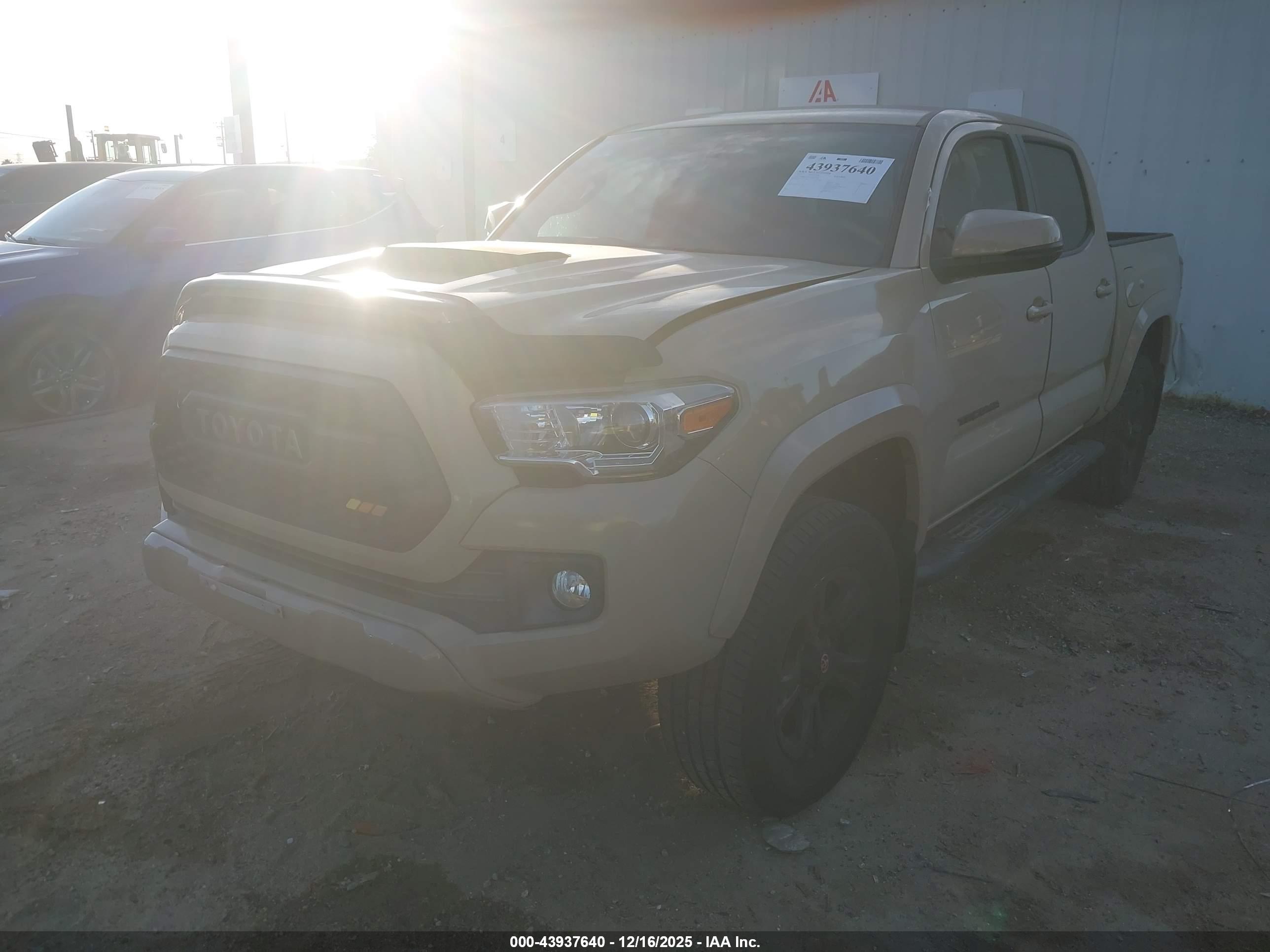 TOYOTA TACOMA image 2