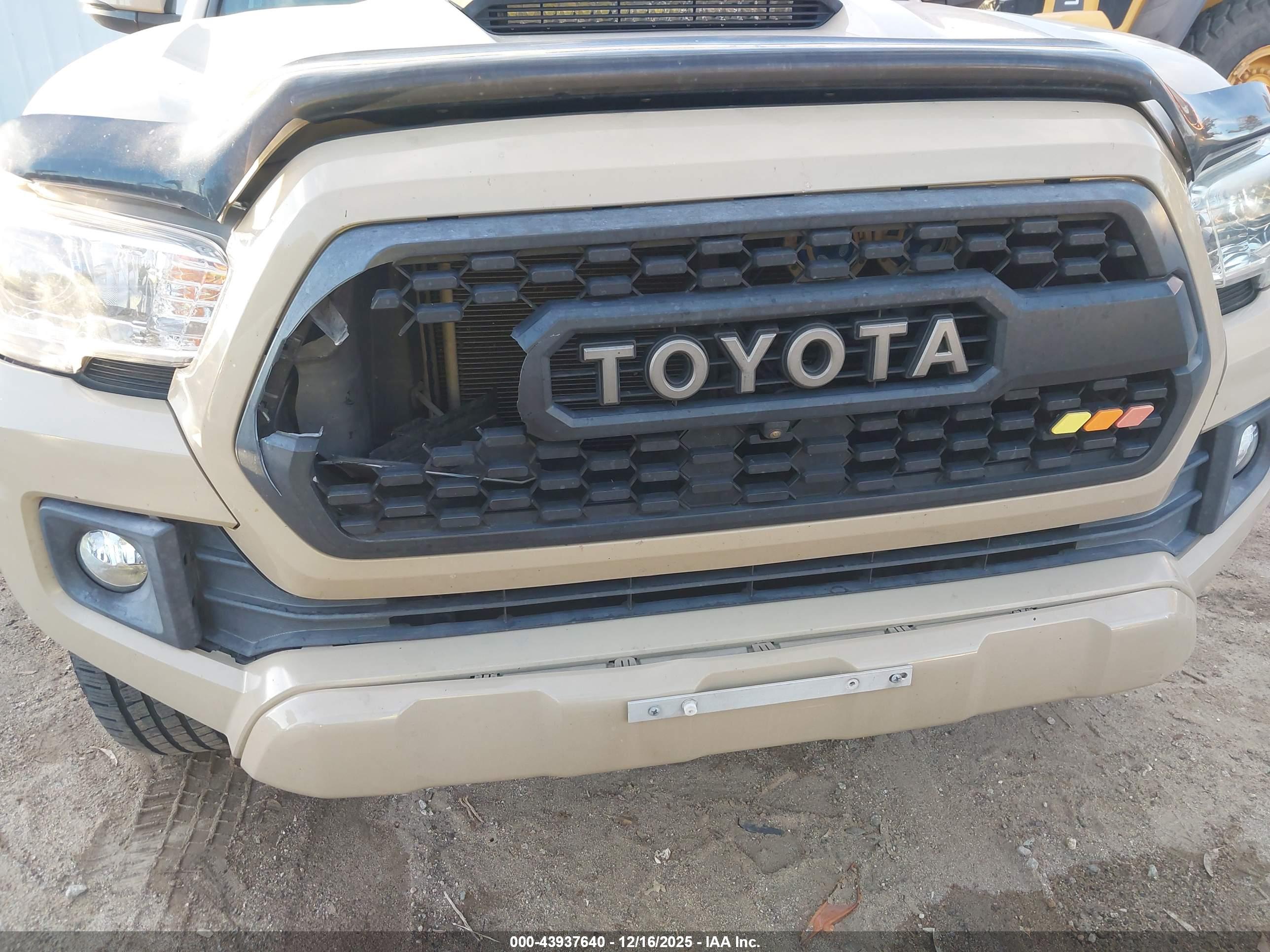TOYOTA TACOMA image 6