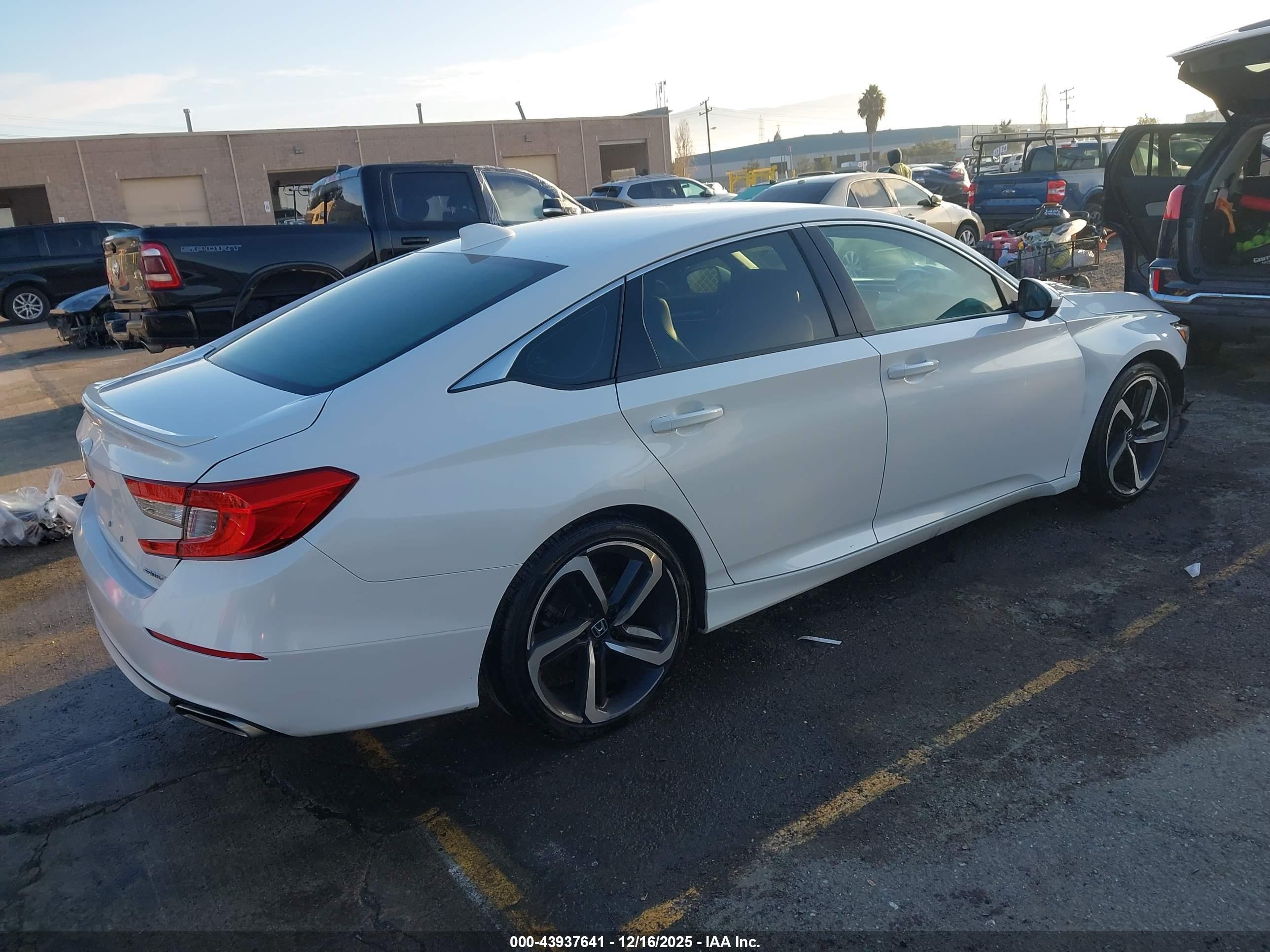 HONDA ACCORD image 4