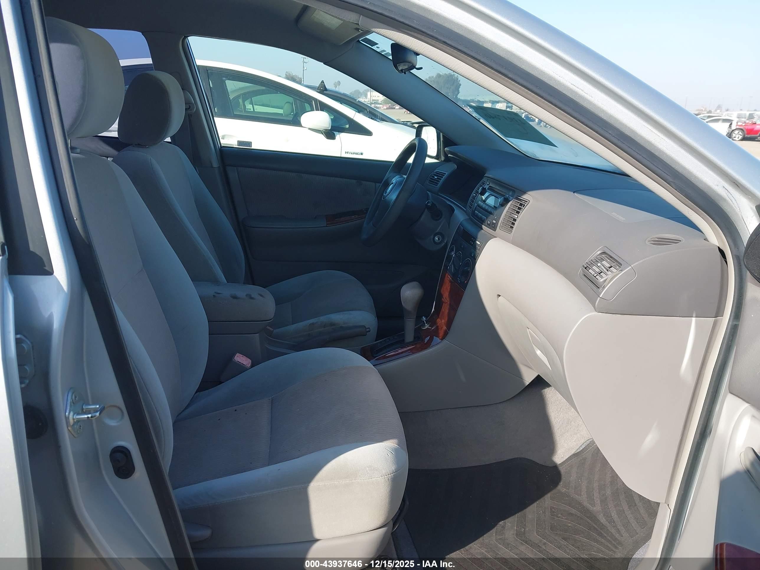 TOYOTA COROLLA image 5