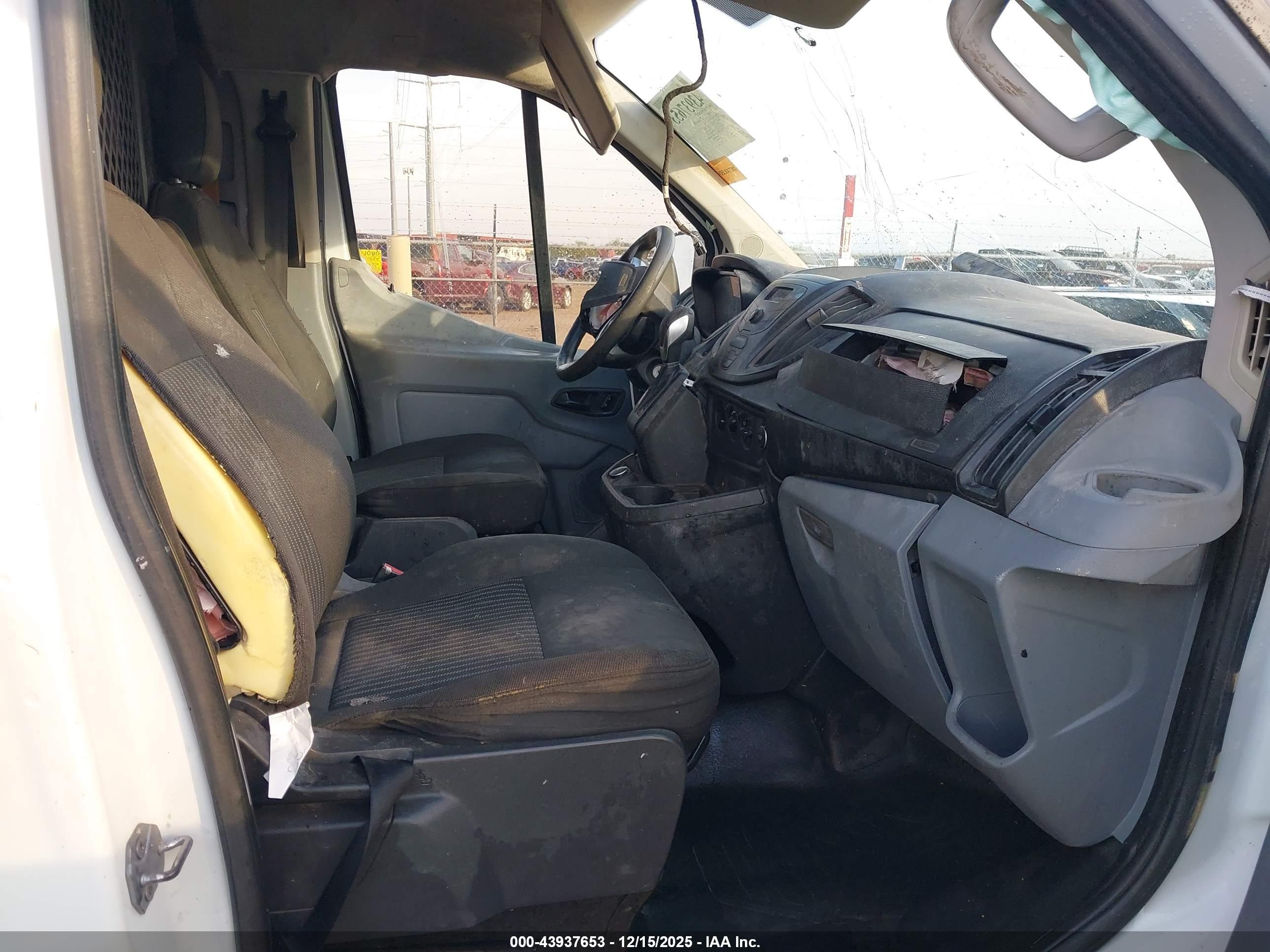 FORD TRANSIT-250 image 5