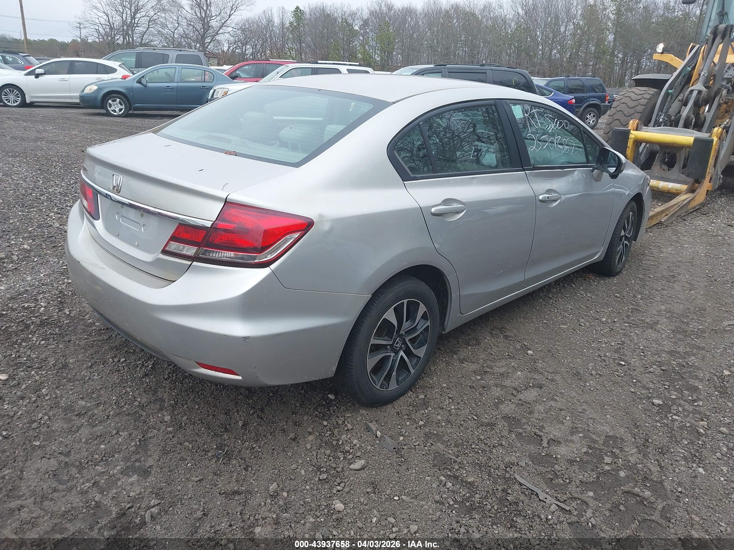 HONDA CIVIC image 4
