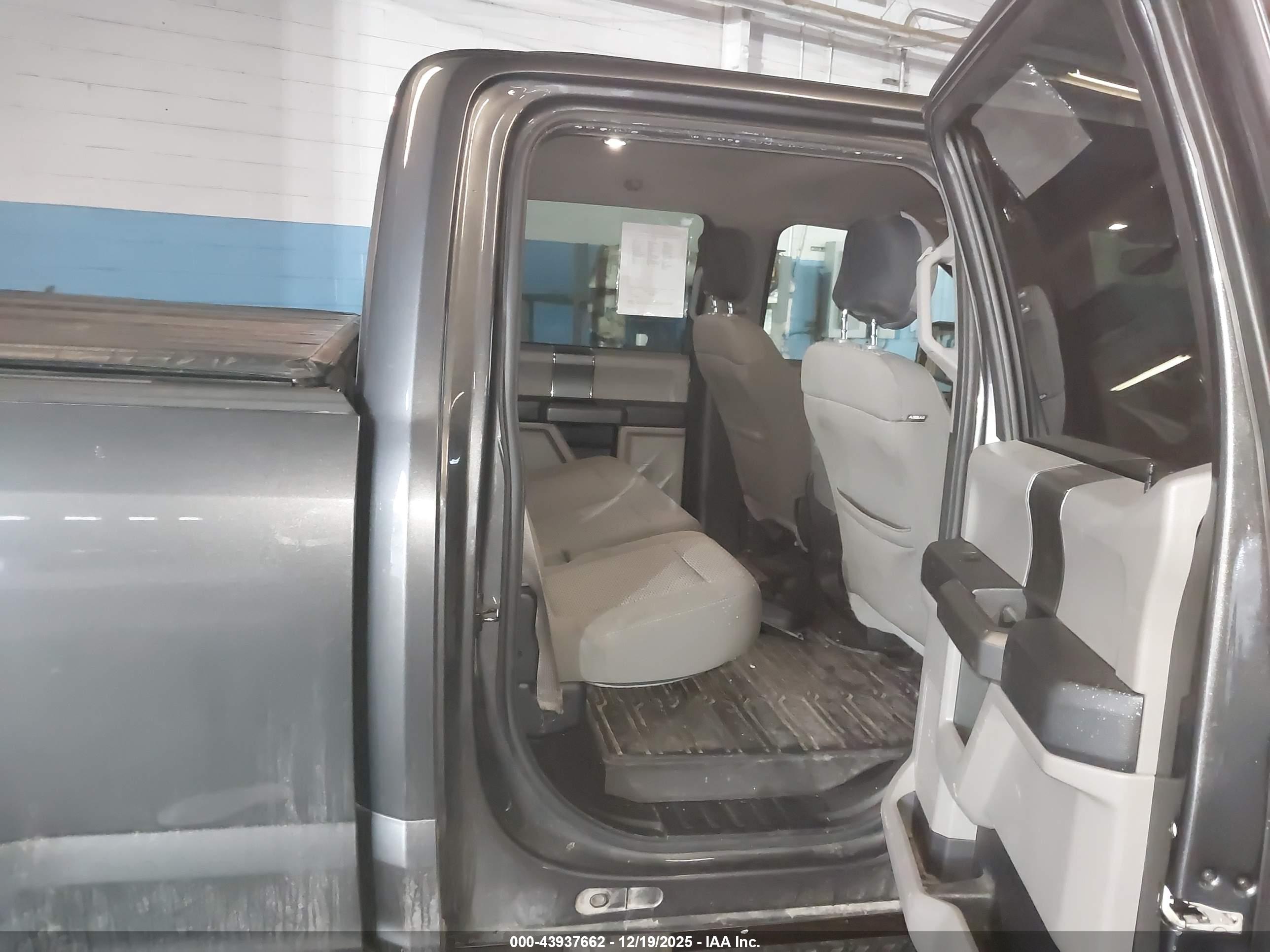 FORD F-150 image 8