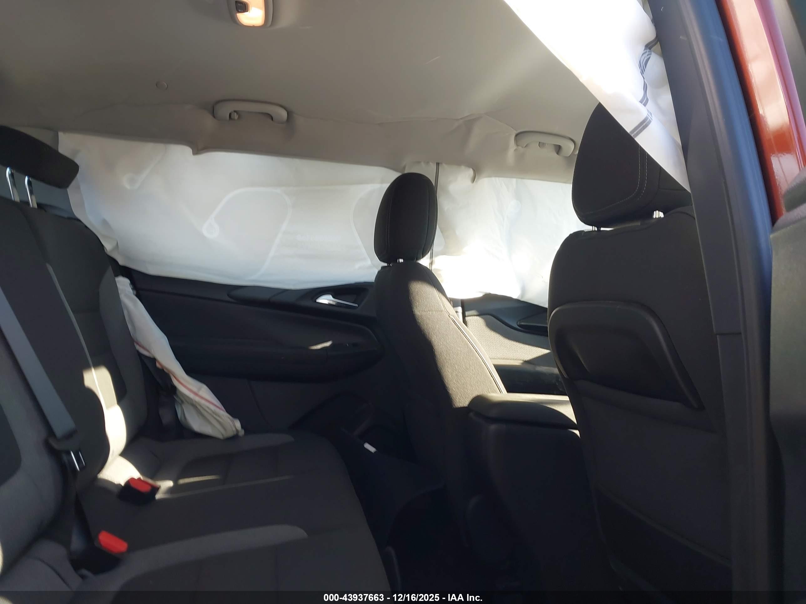 CHEVROLET TRAILBLAZER image 8