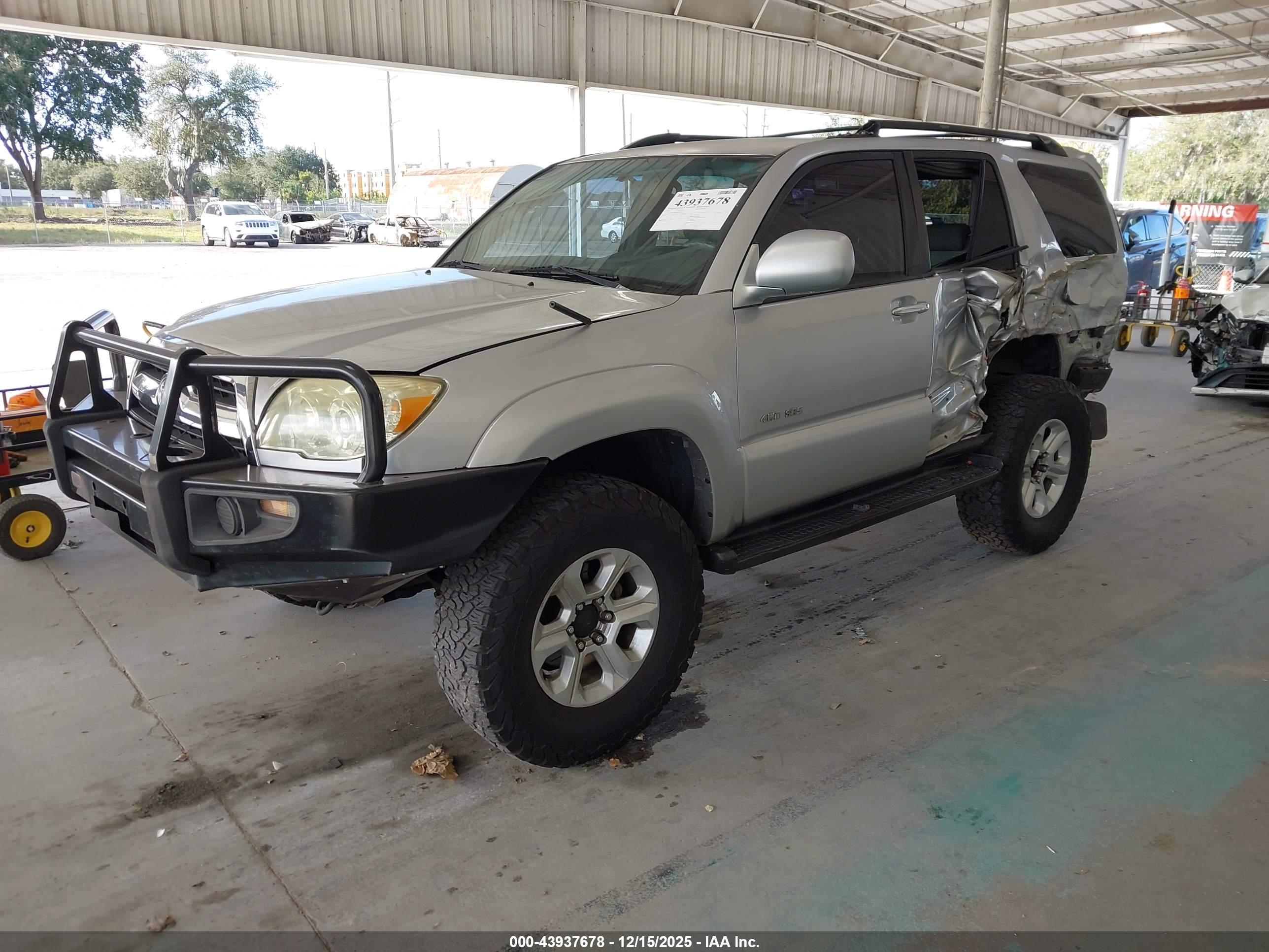 TOYOTA 4RUNNER image 2