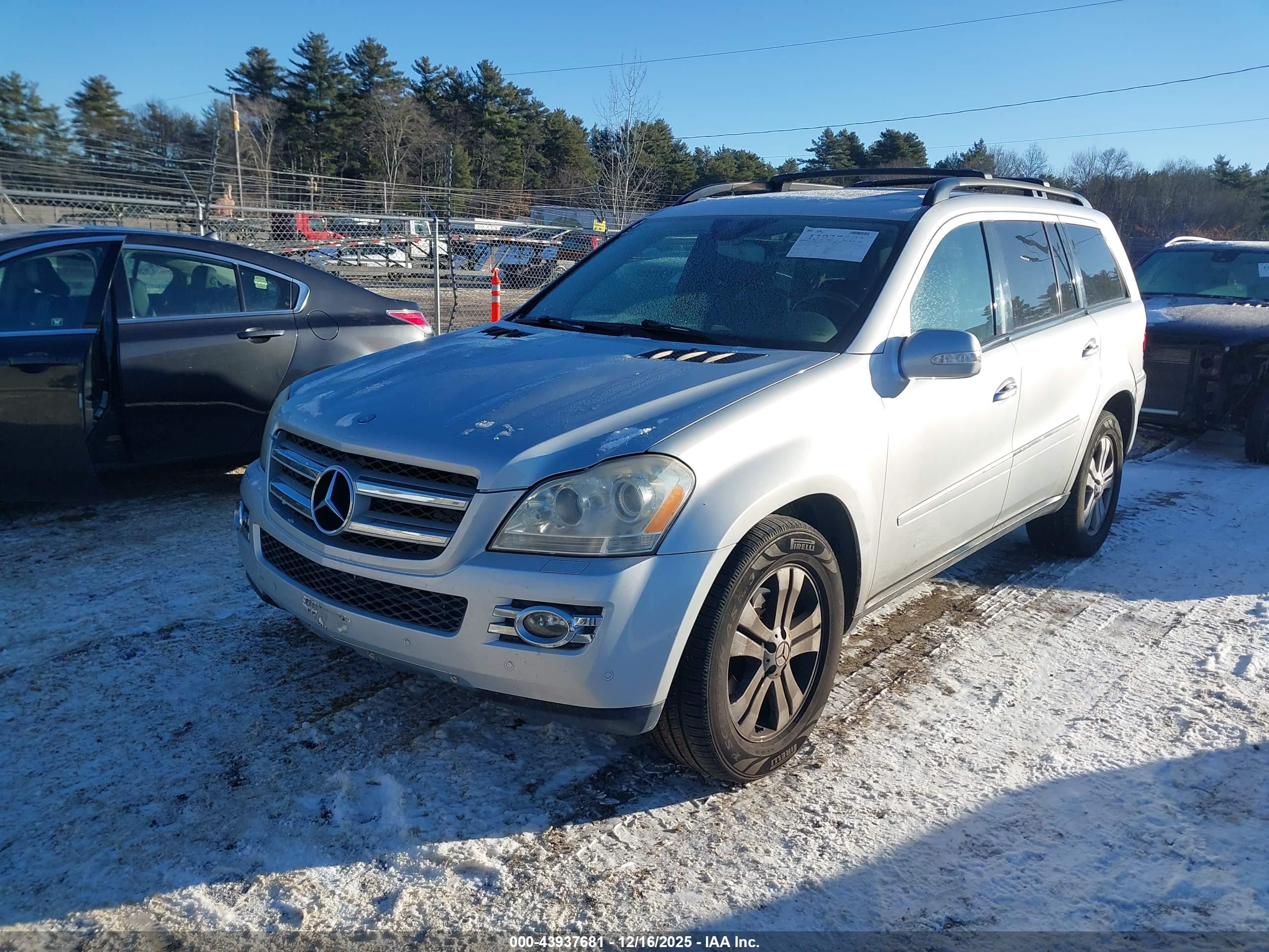 MERCEDES-BENZ GL image 2