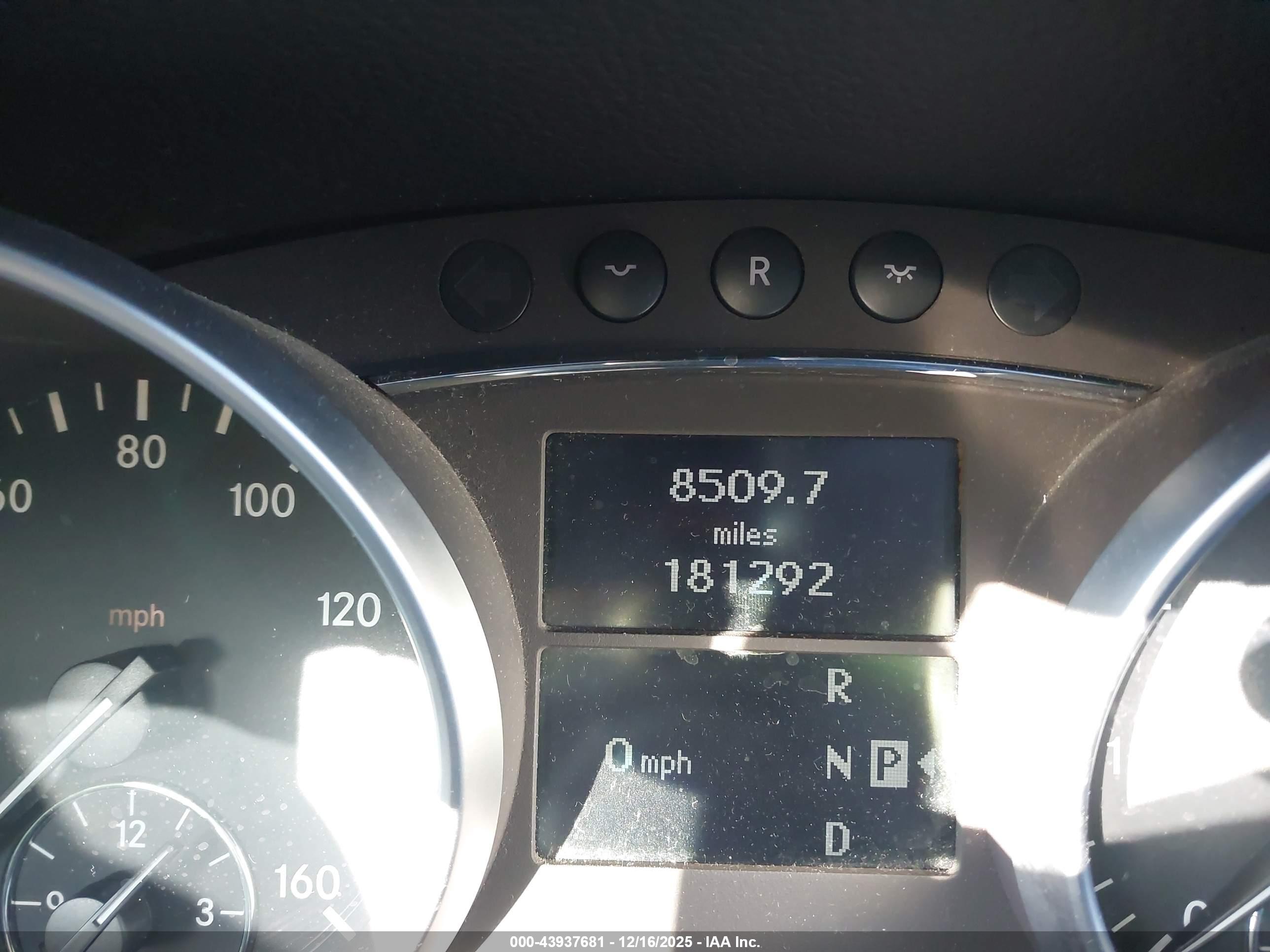 MERCEDES-BENZ GL image 7