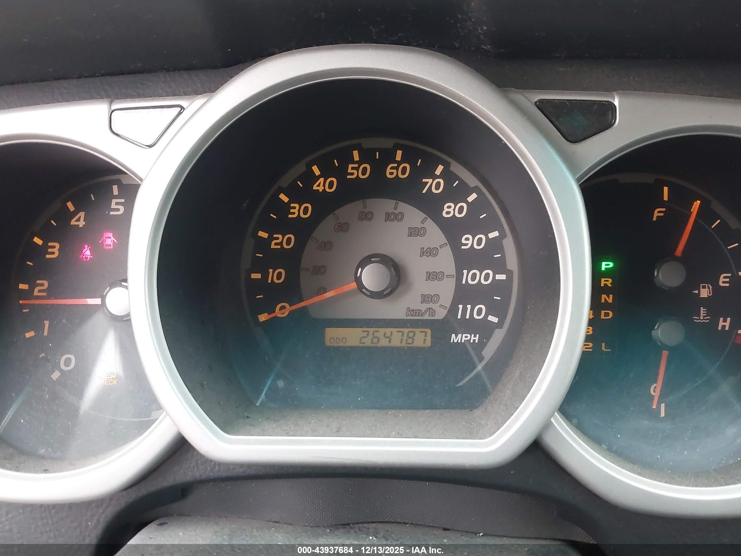 TOYOTA 4RUNNER image 7
