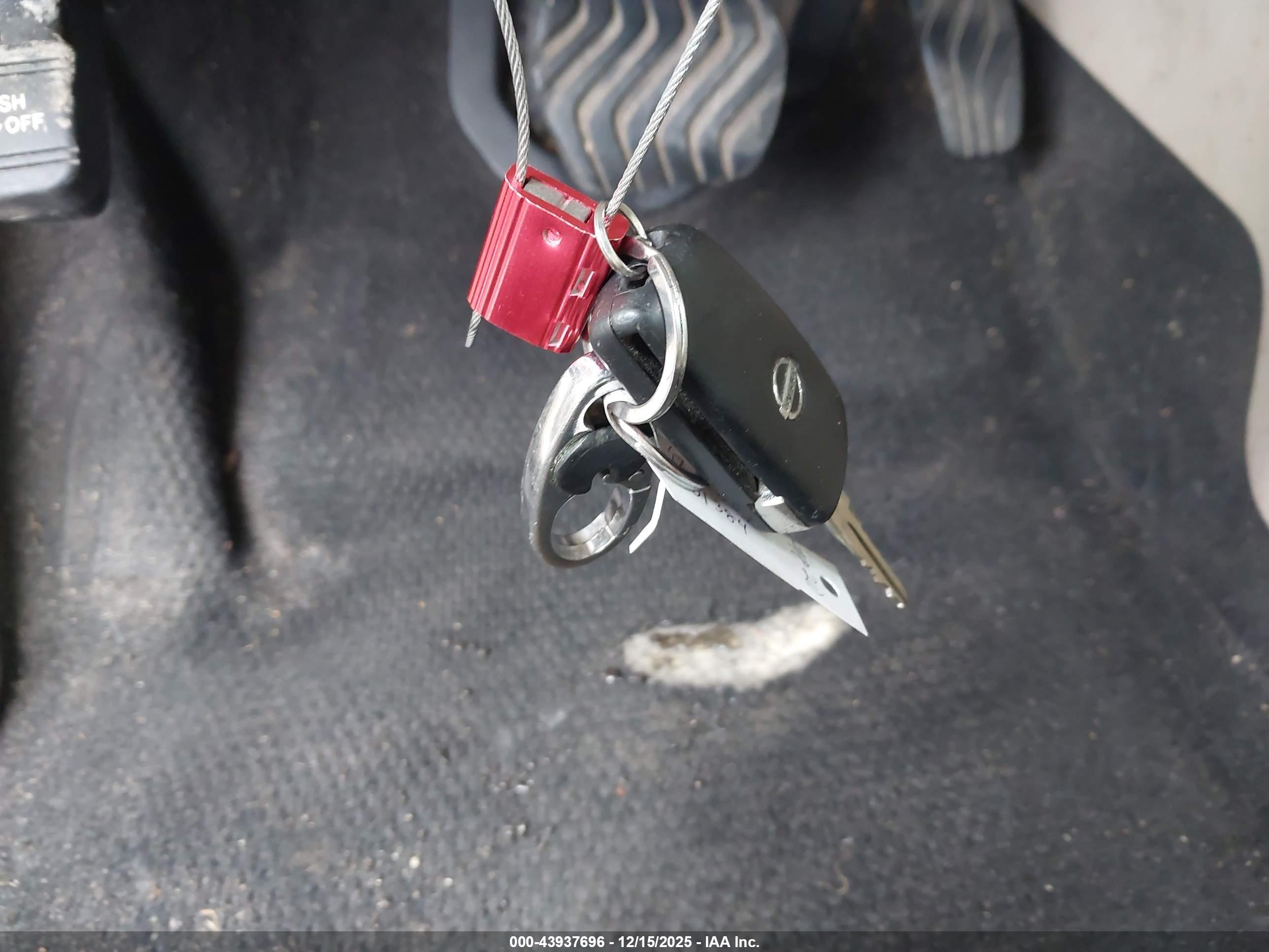 NISSAN ROGUE image 11