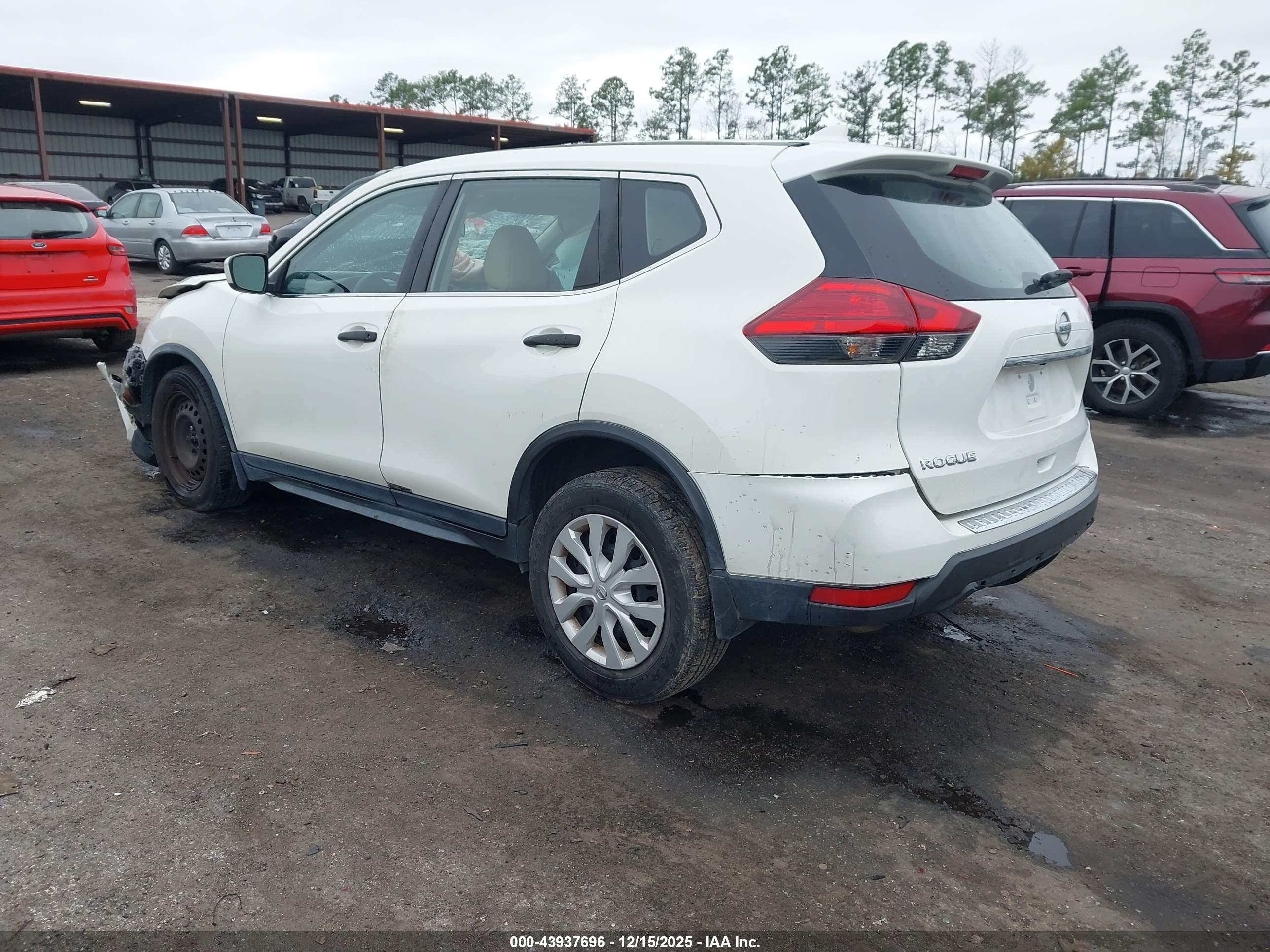 NISSAN ROGUE image 3