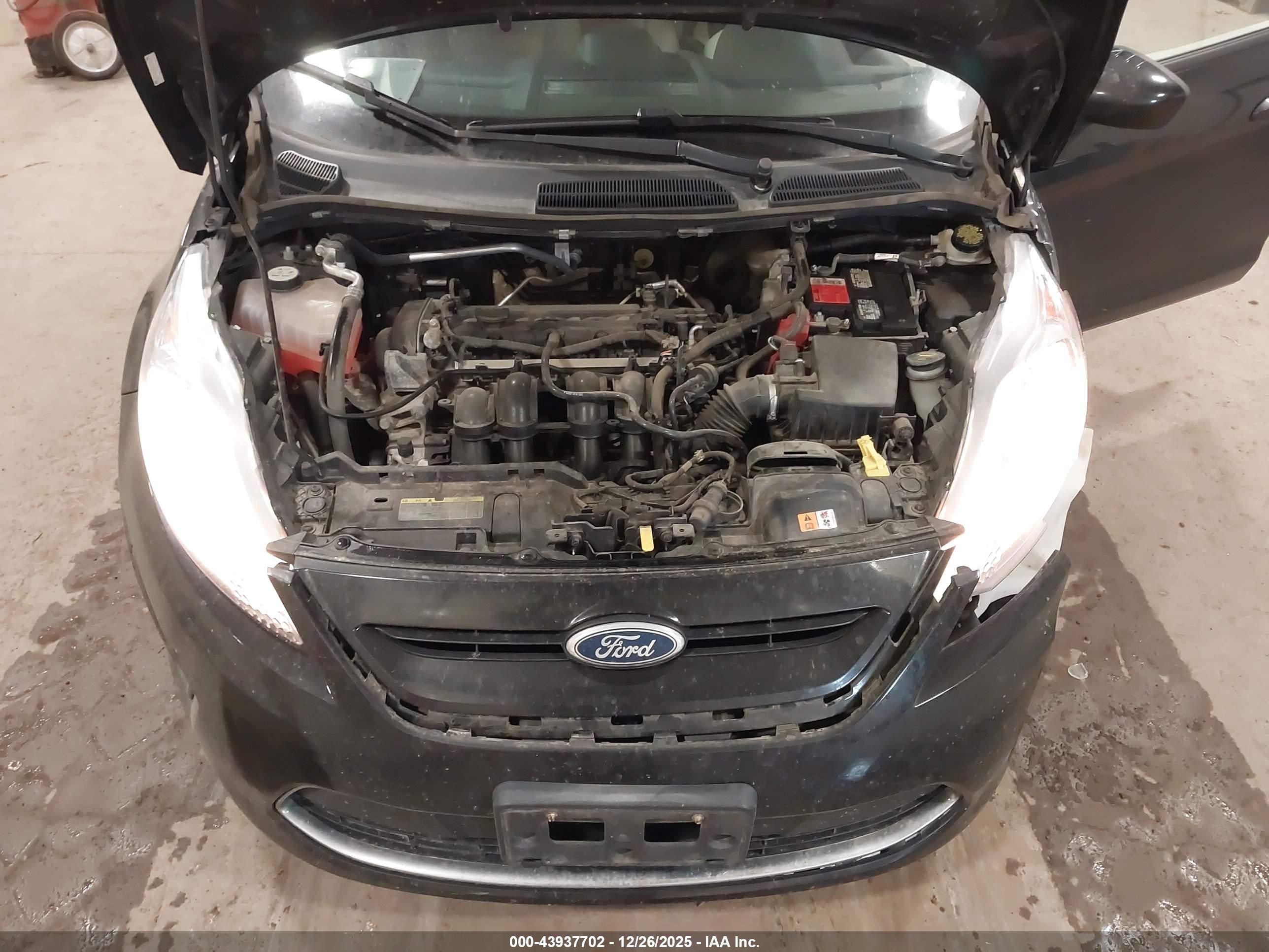 FORD FIESTA image 10