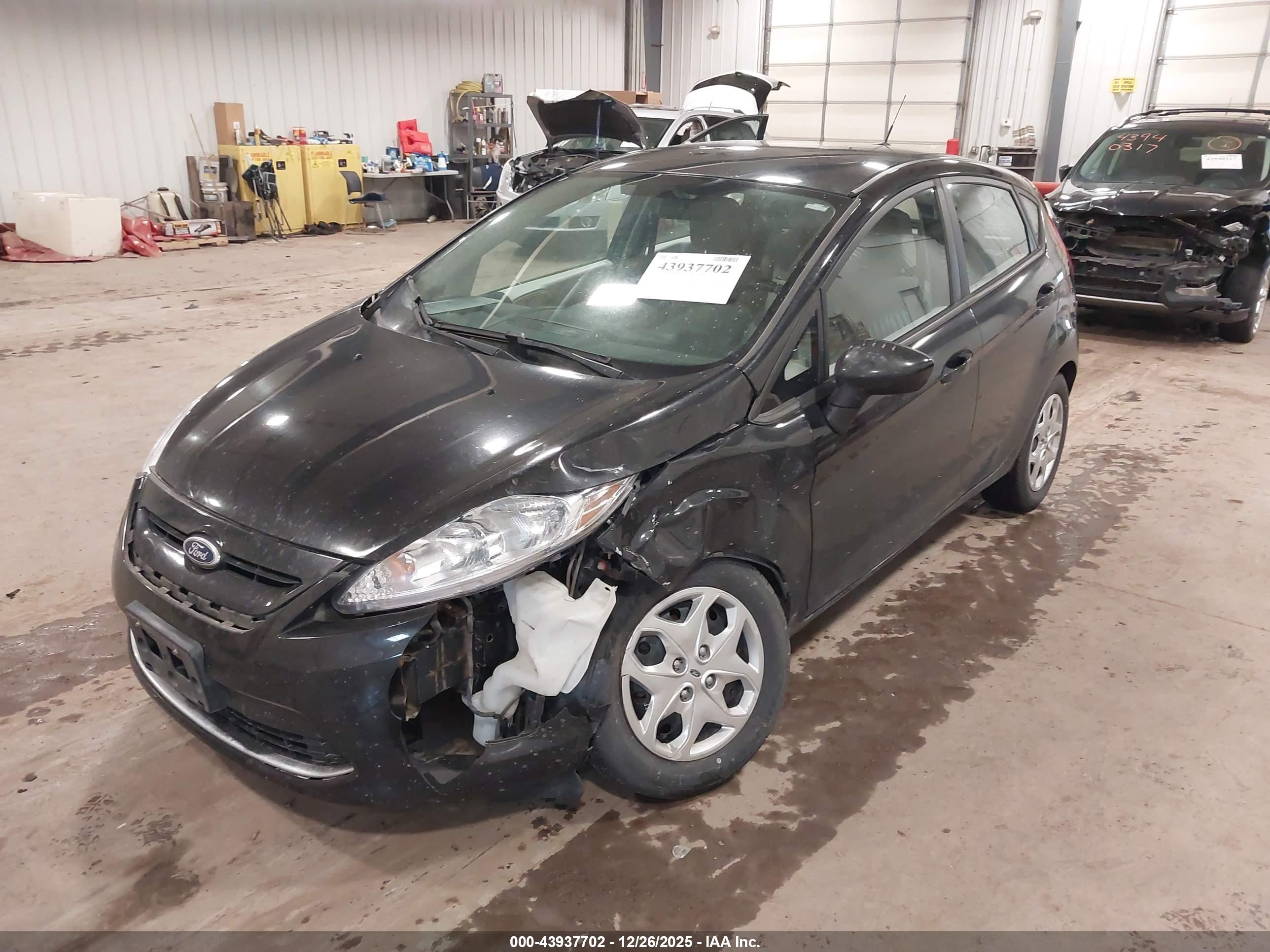FORD FIESTA image 2