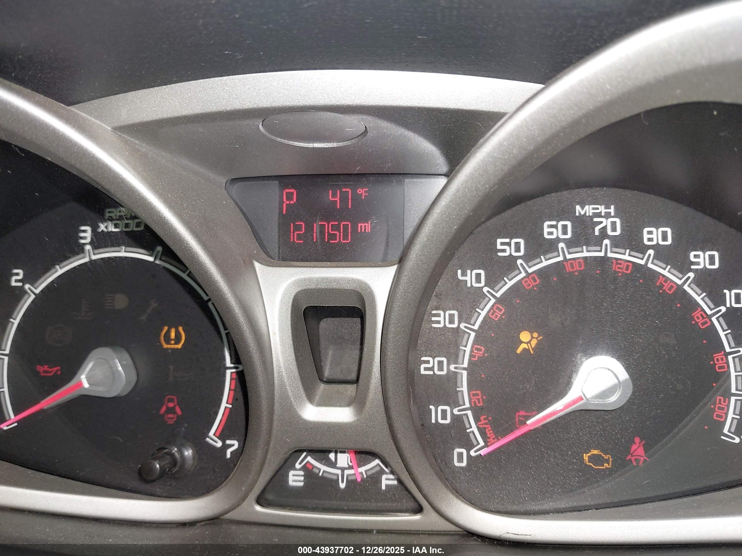 FORD FIESTA image 7
