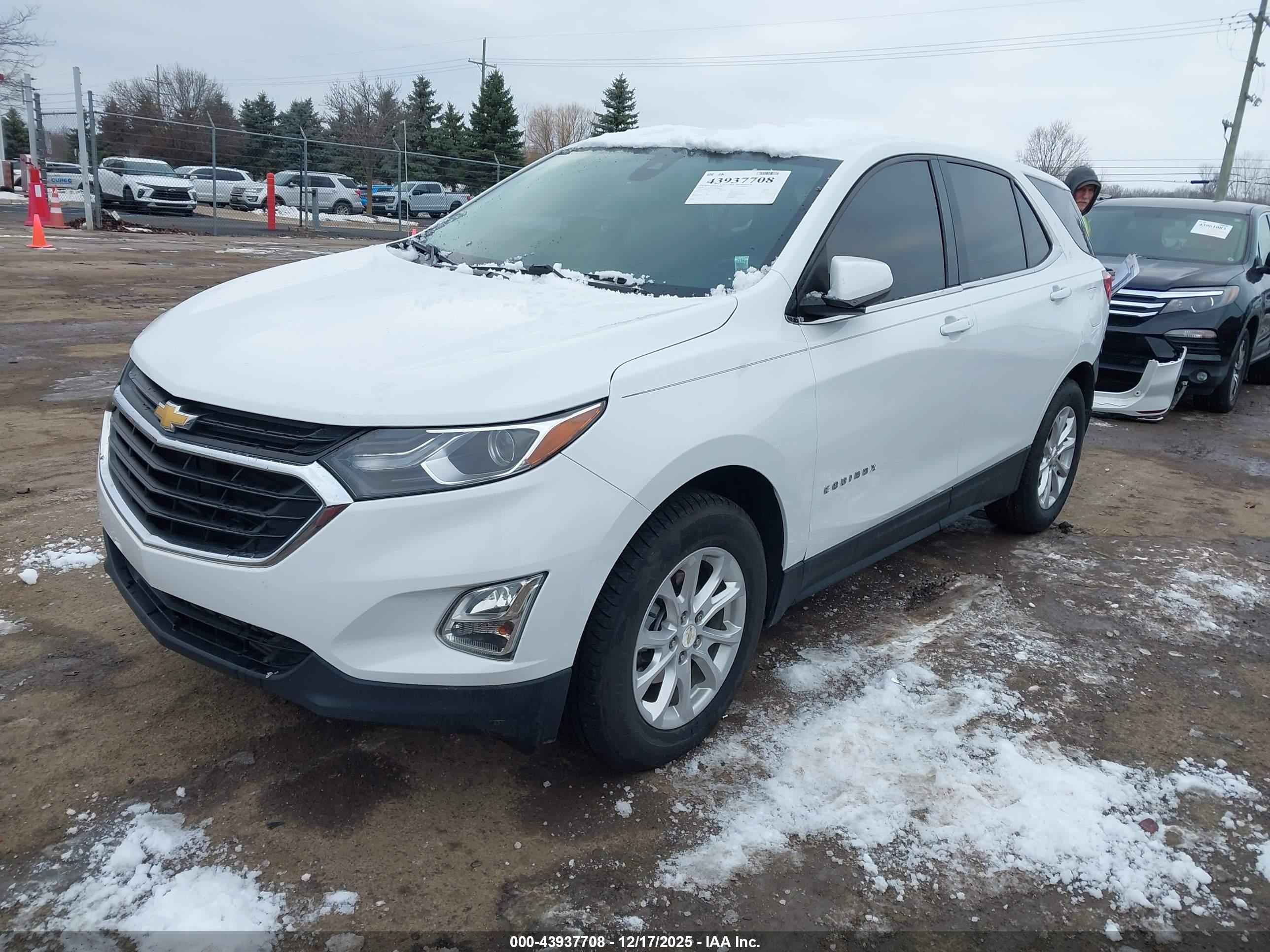 CHEVROLET EQUINOX image 2