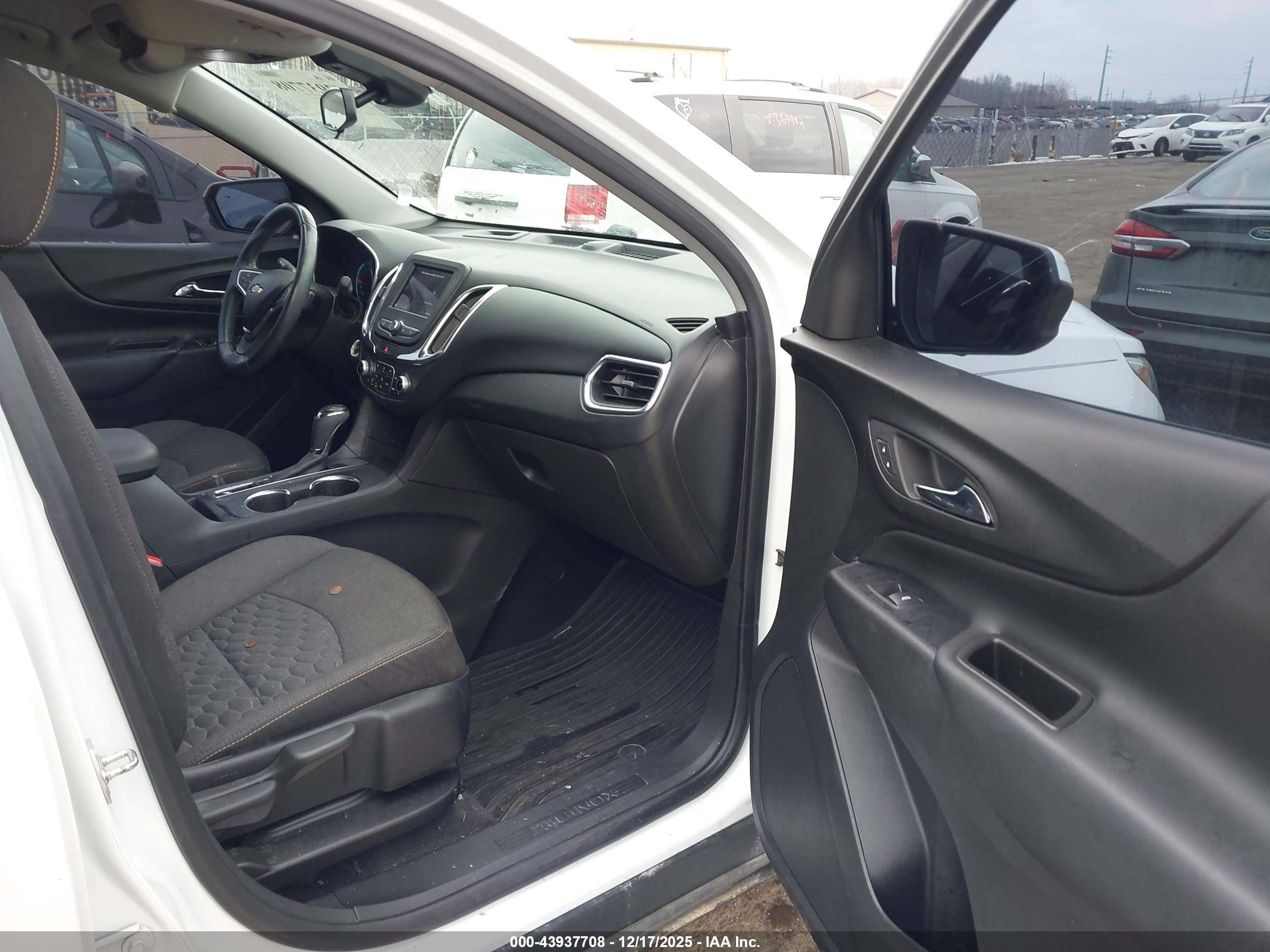 CHEVROLET EQUINOX image 5