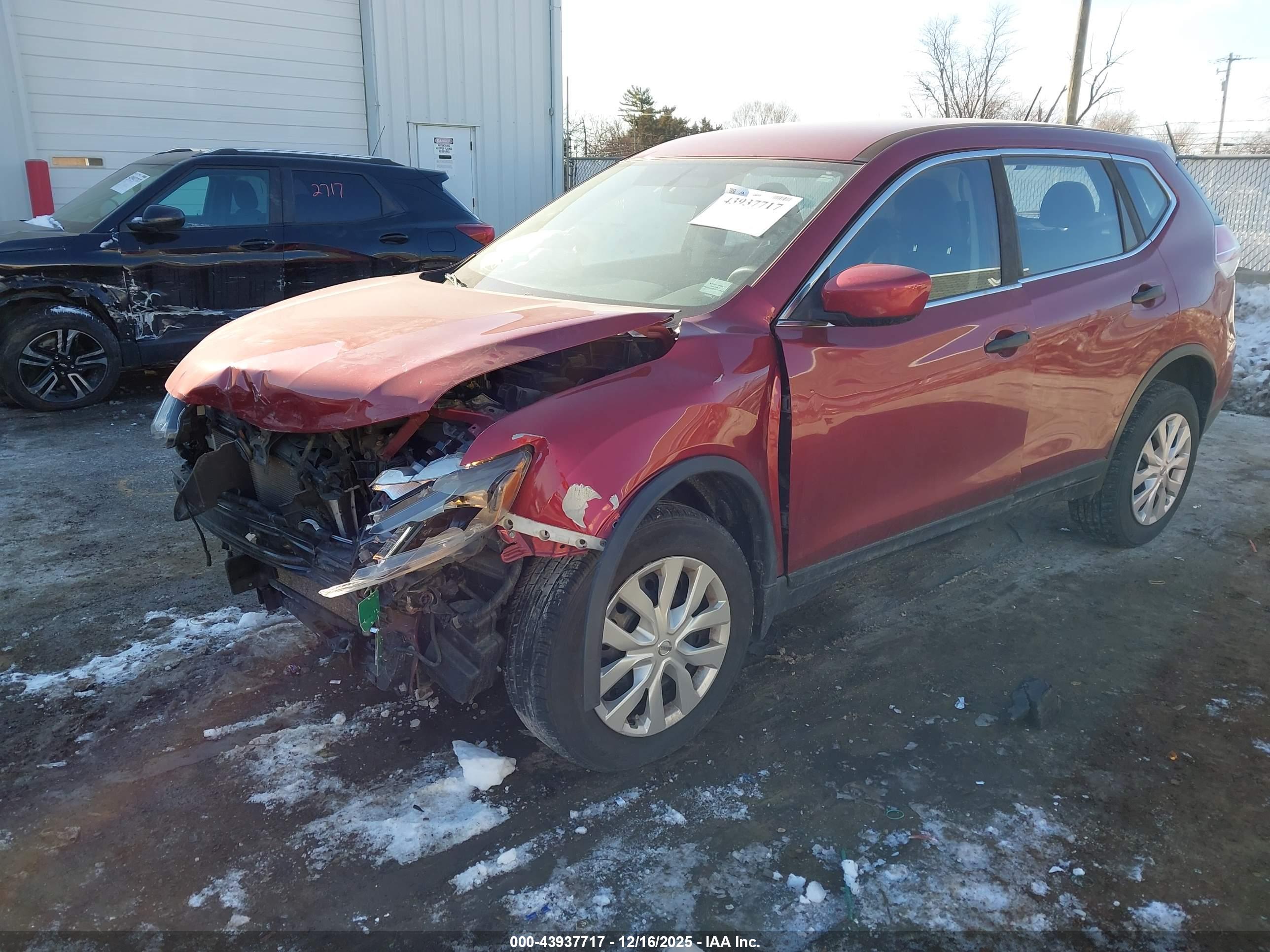 NISSAN ROGUE image 2