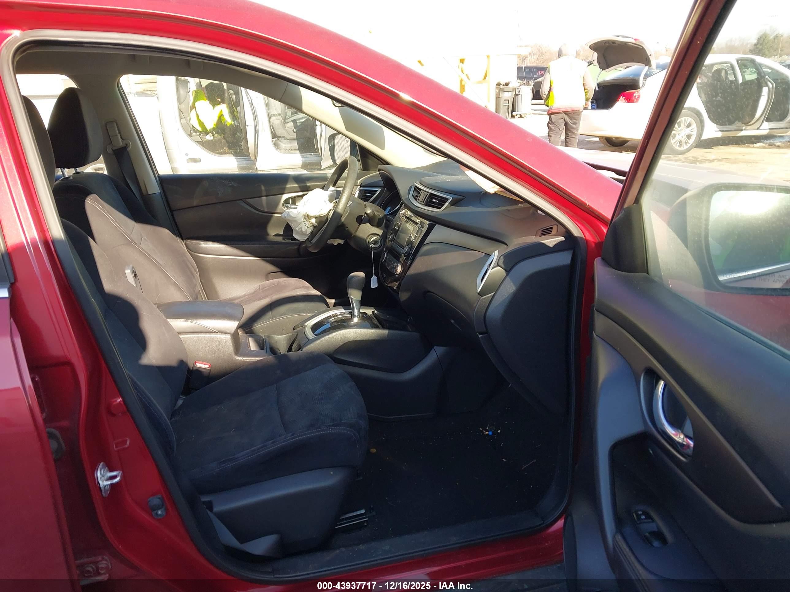 NISSAN ROGUE image 5