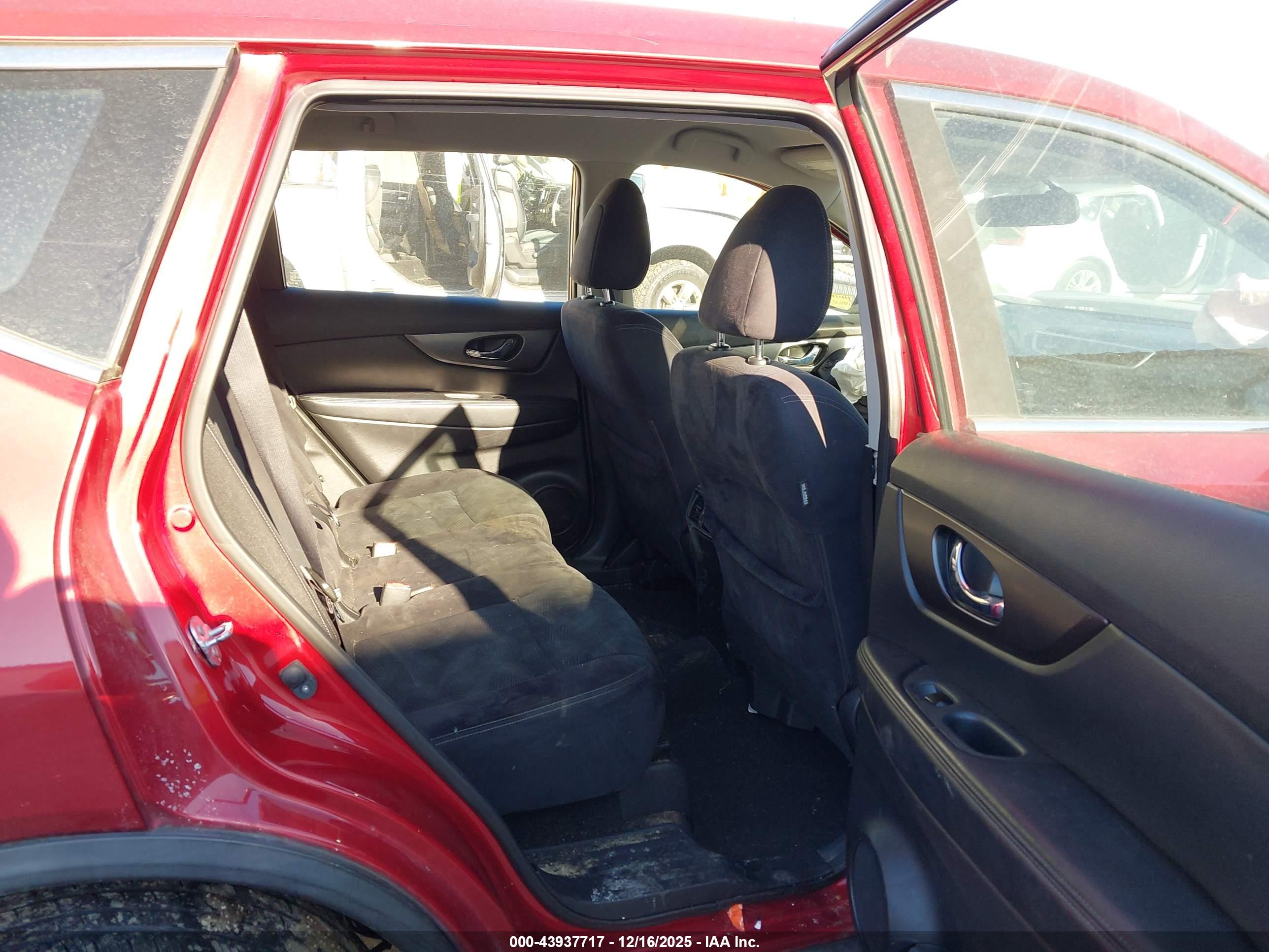 NISSAN ROGUE image 8