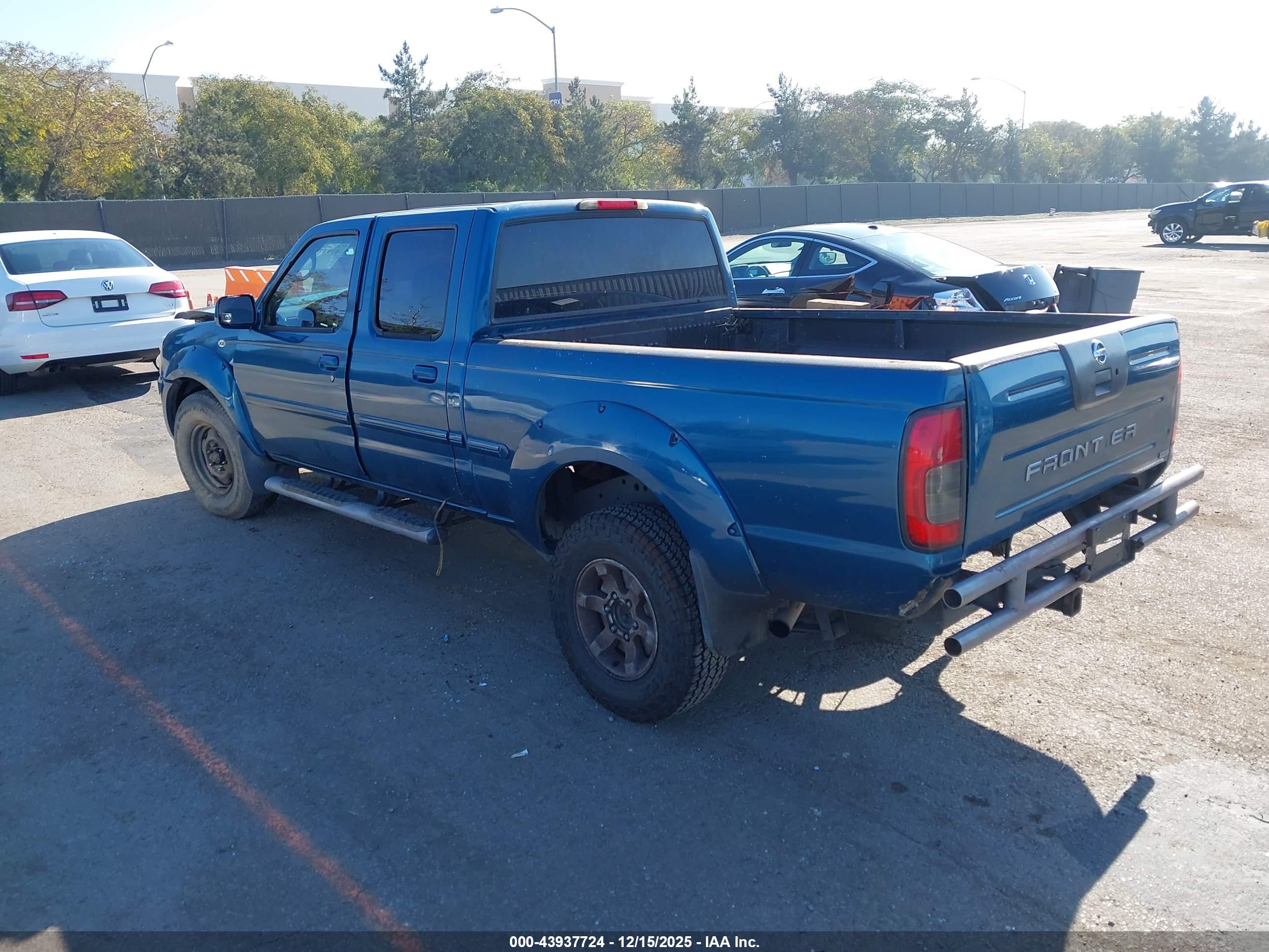 NISSAN FRONTIER image 3