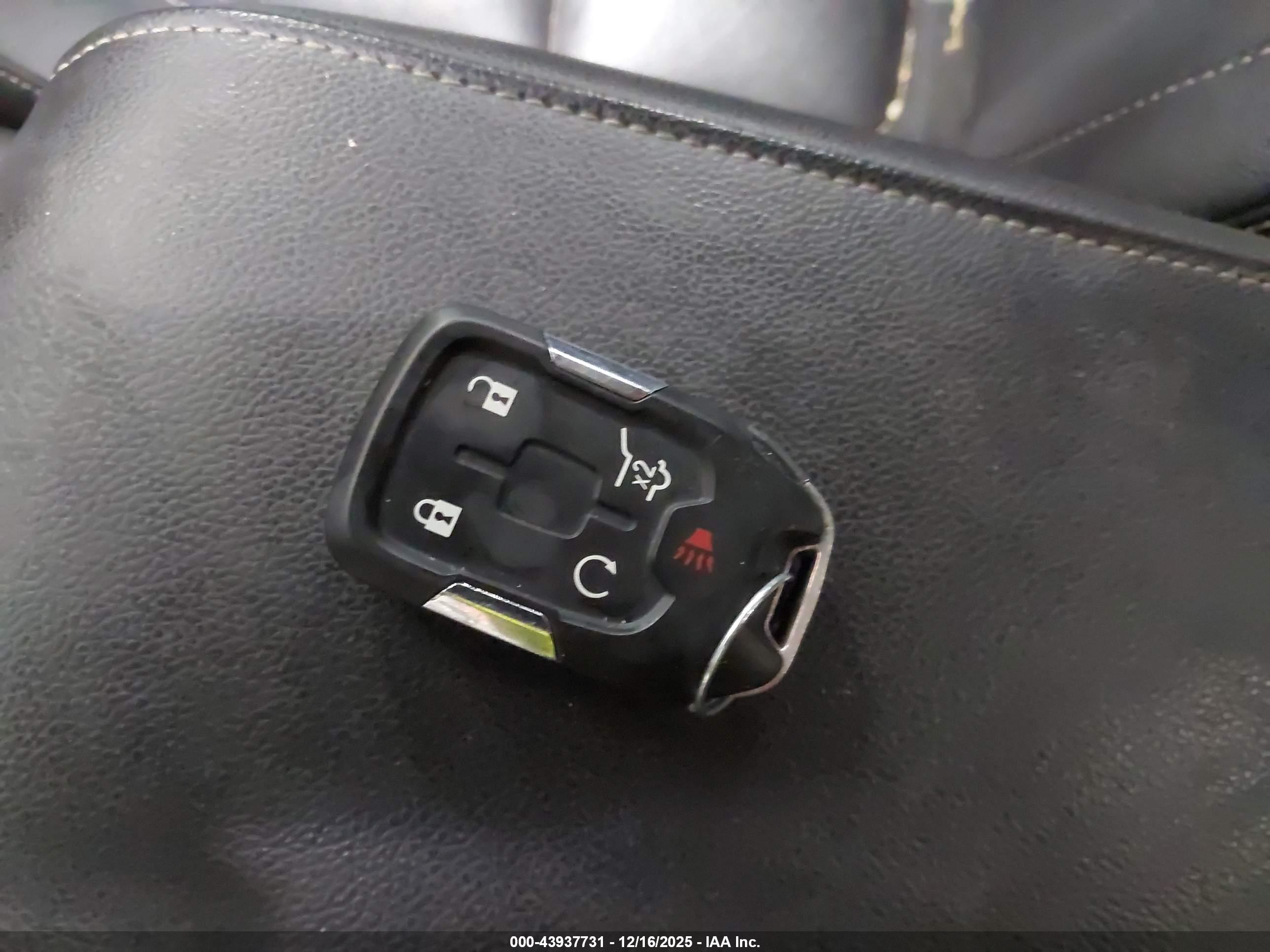 GMC ACADIA image 11