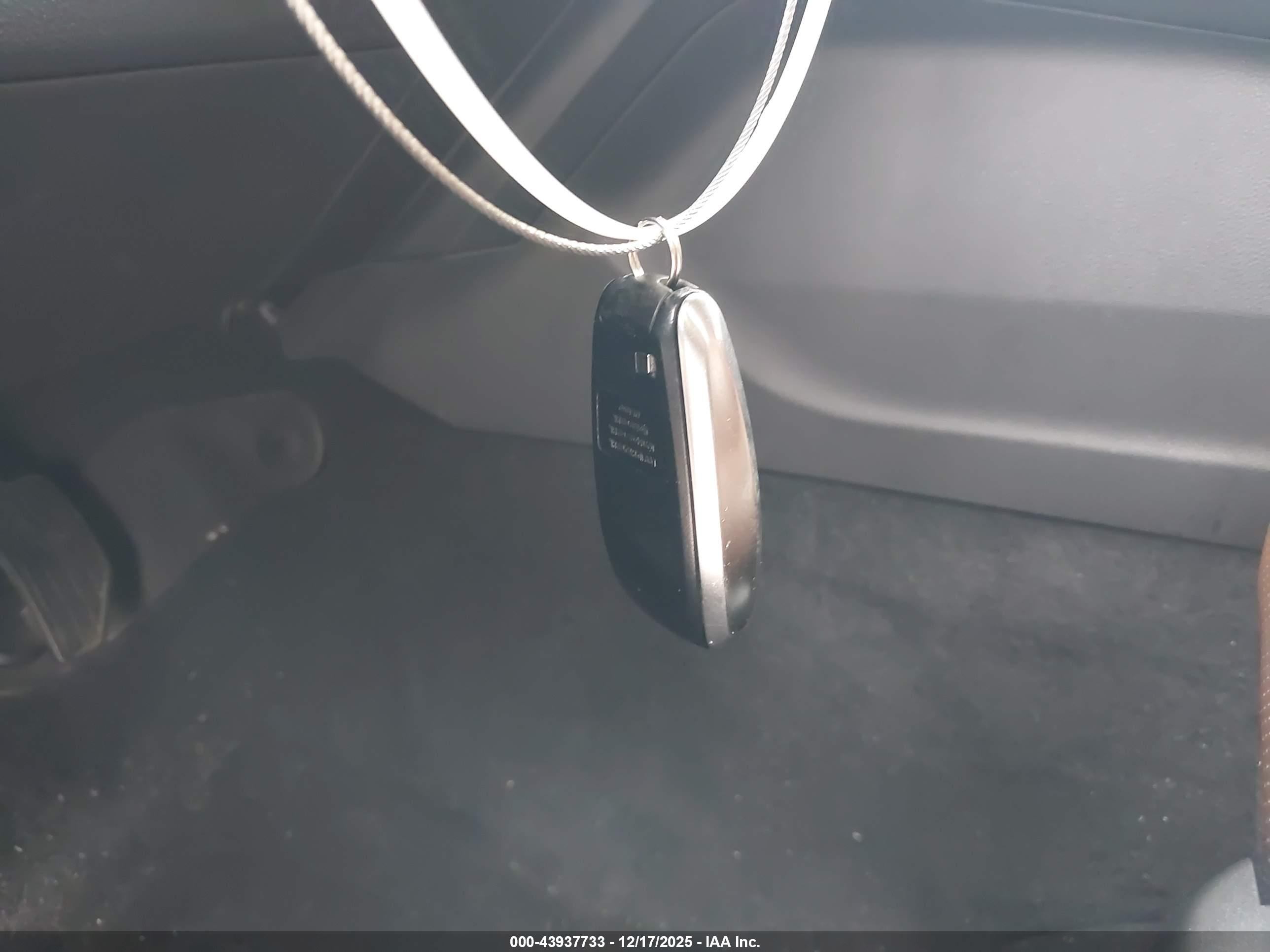 SUBARU OUTBACK image 11