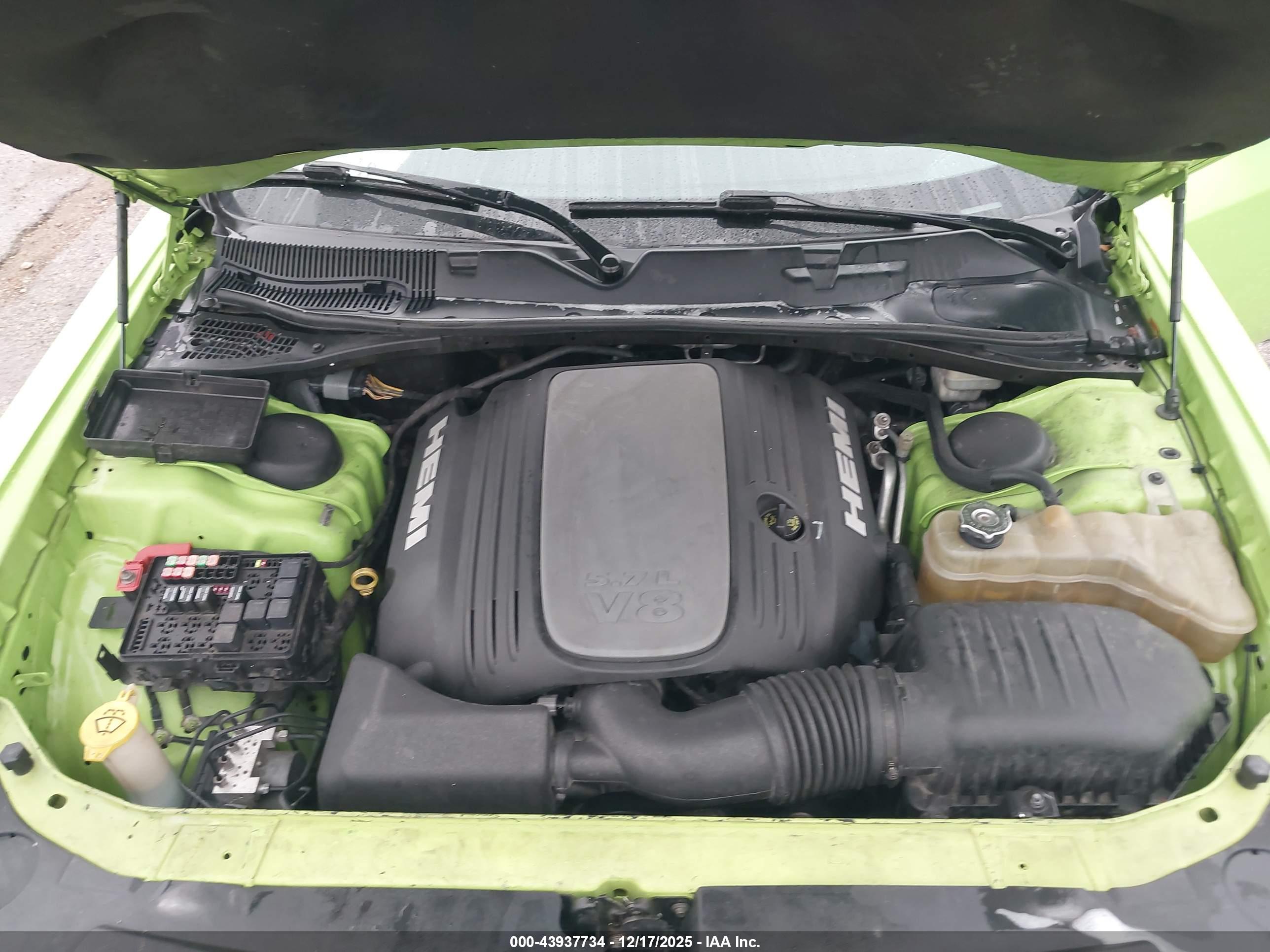 DODGE CHALLENGER image 10