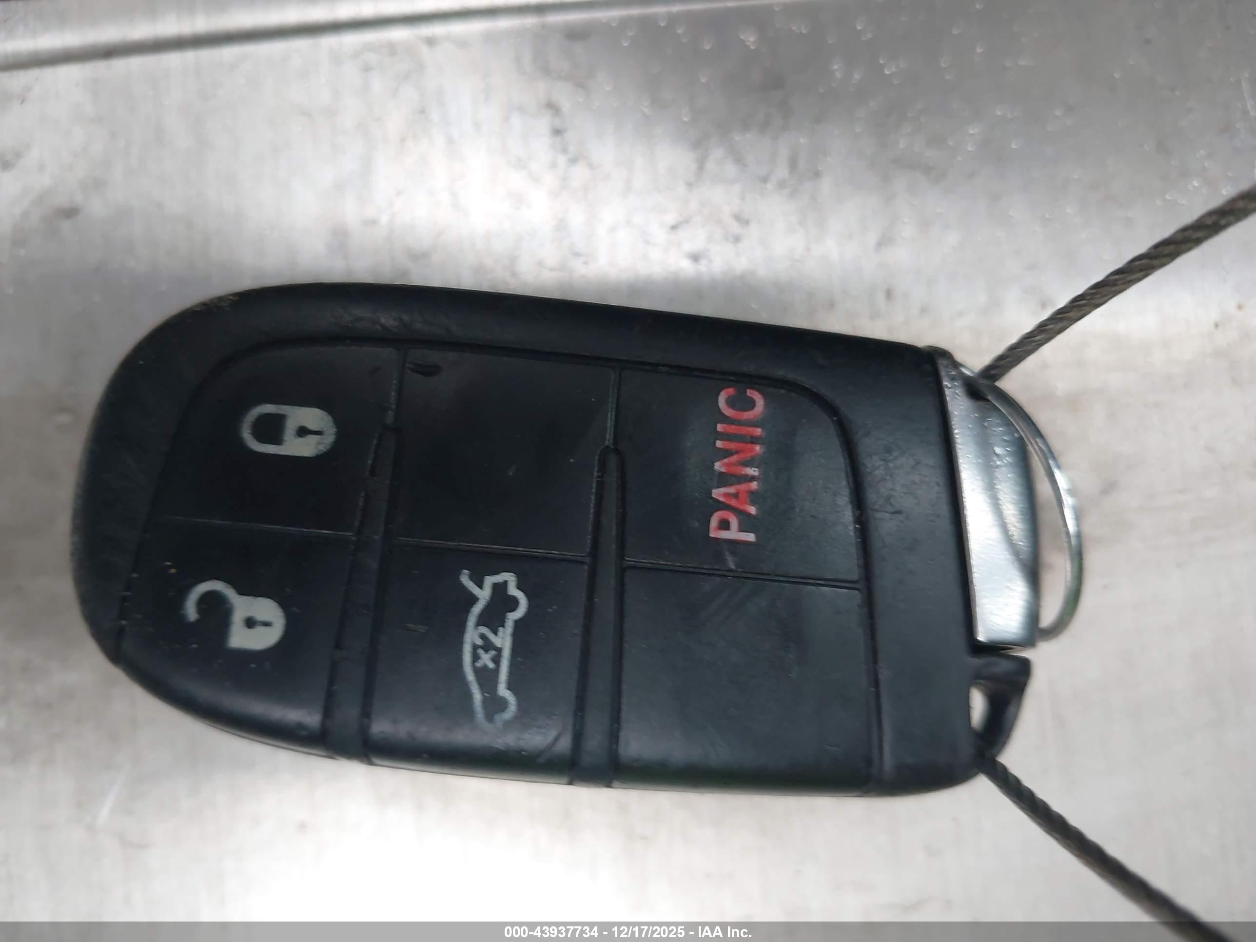 DODGE CHALLENGER image 11