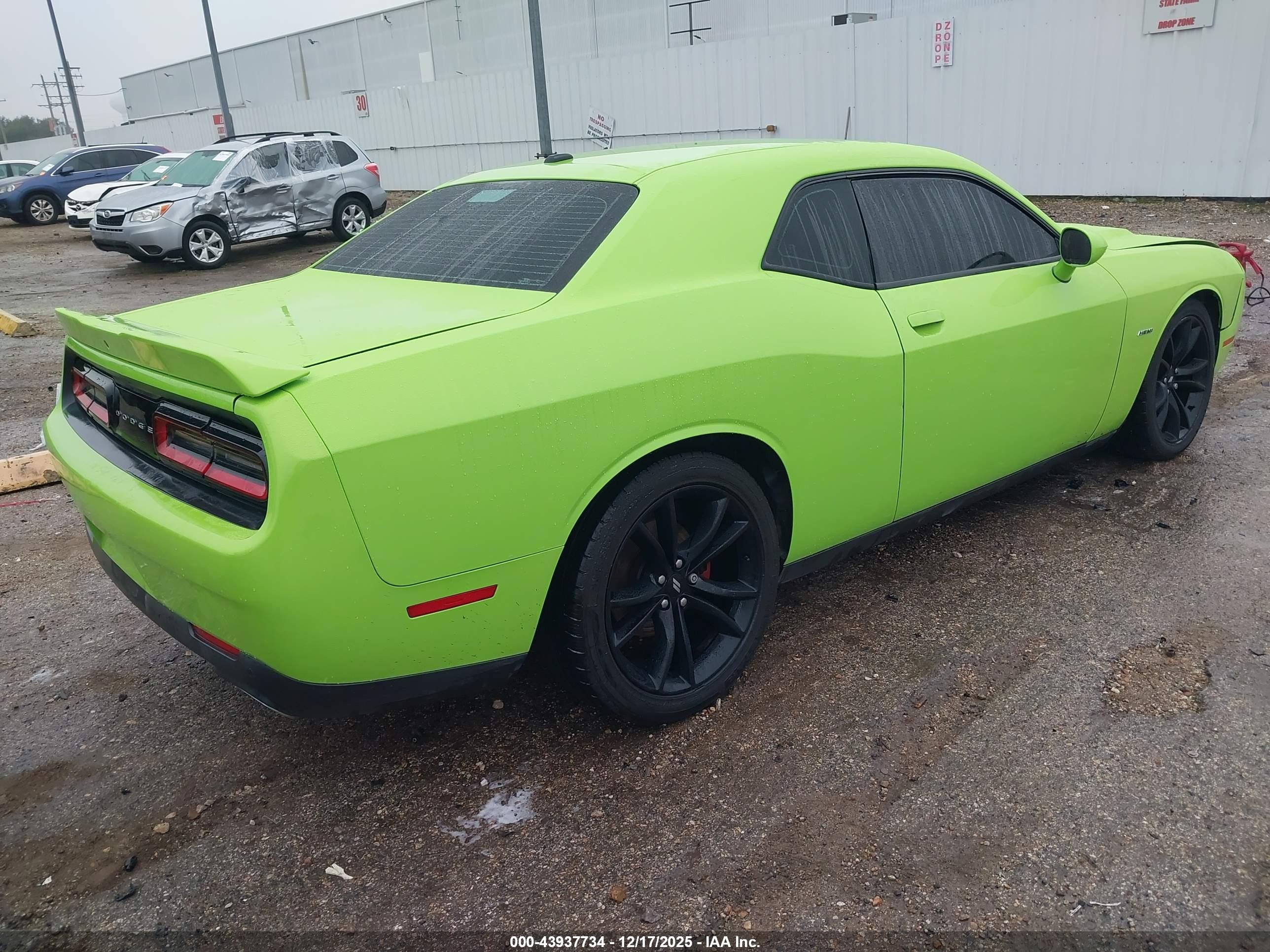 DODGE CHALLENGER image 4