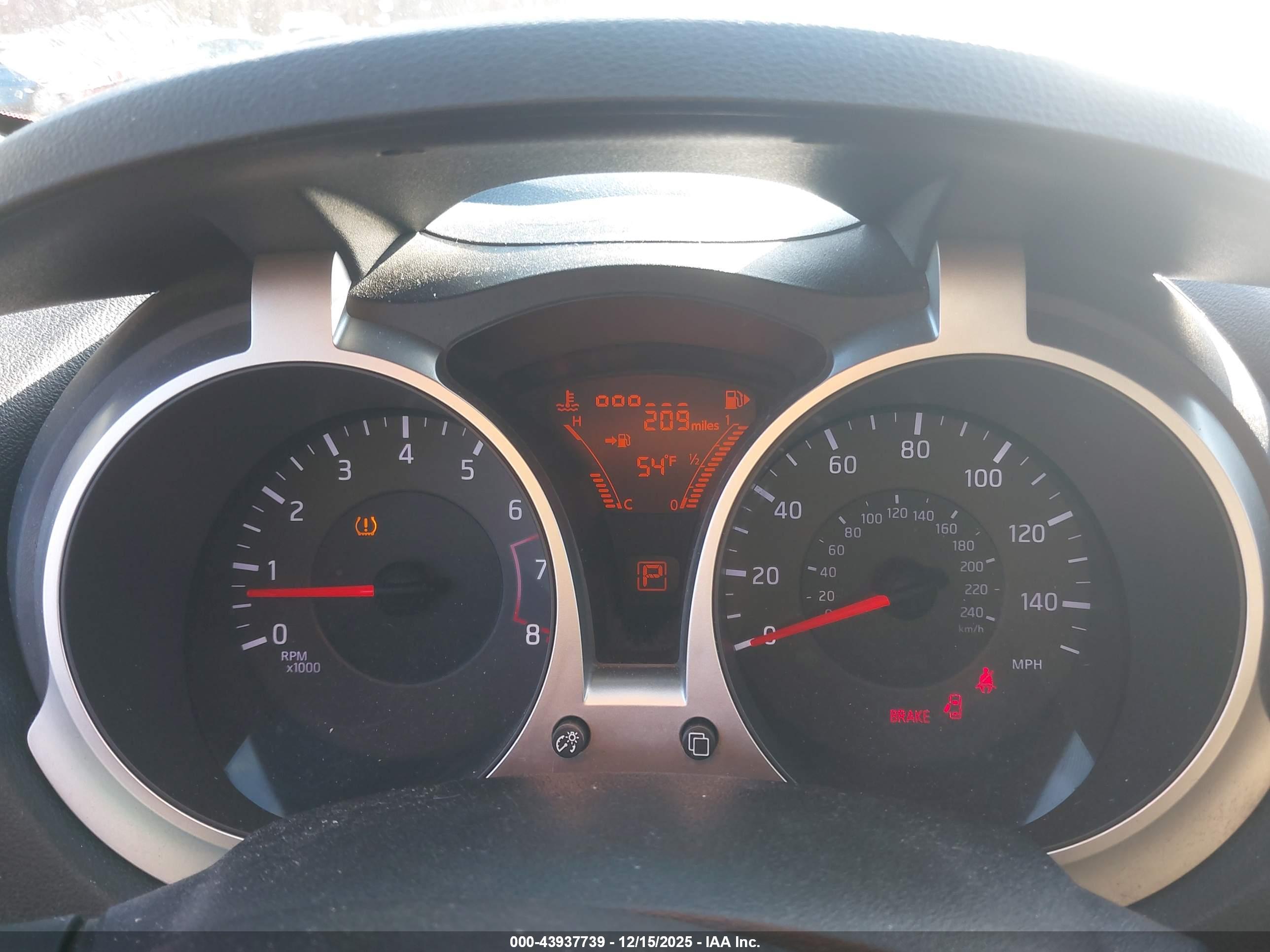 NISSAN JUKE image 7