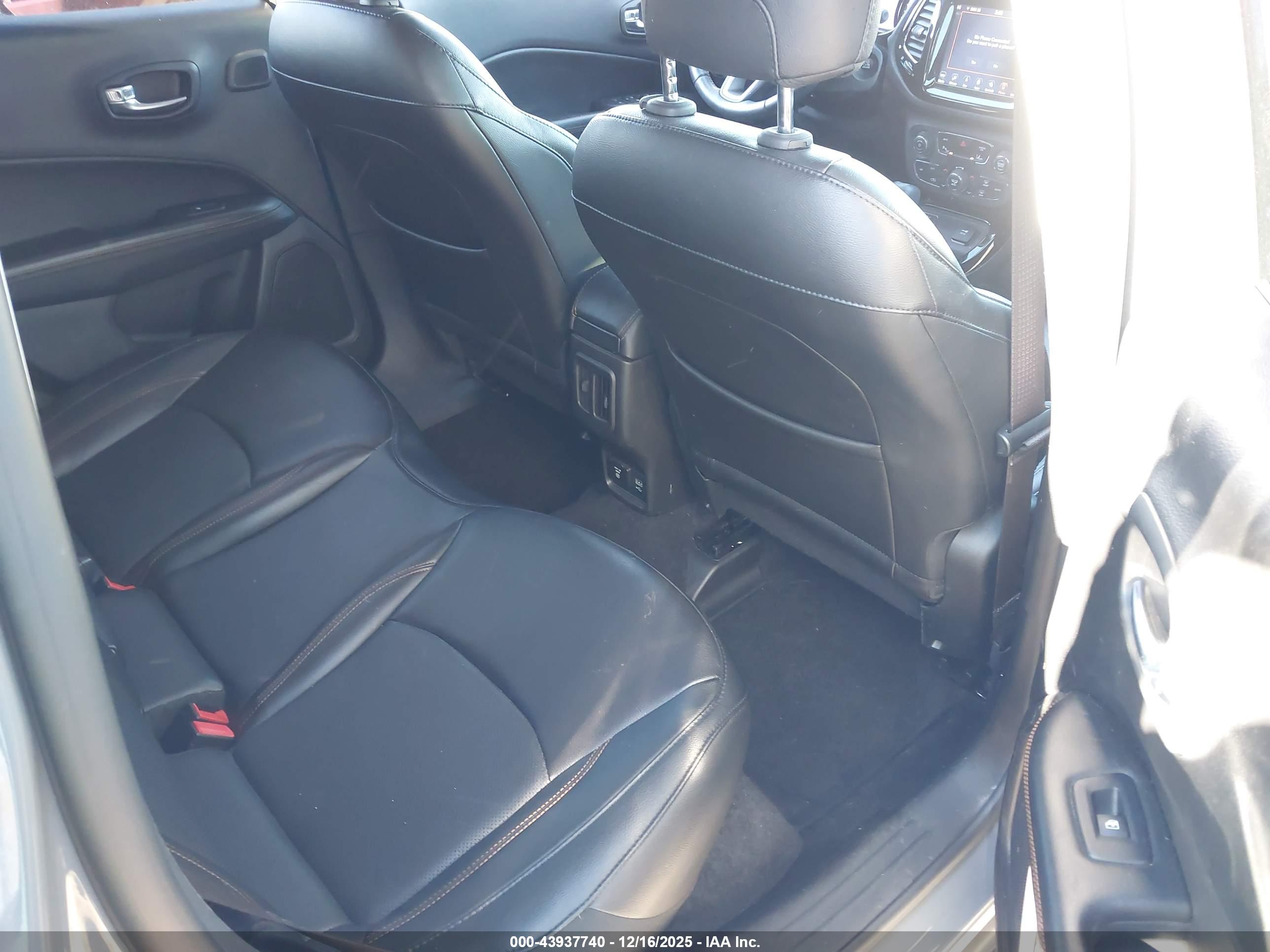 JEEP COMPASS image 8