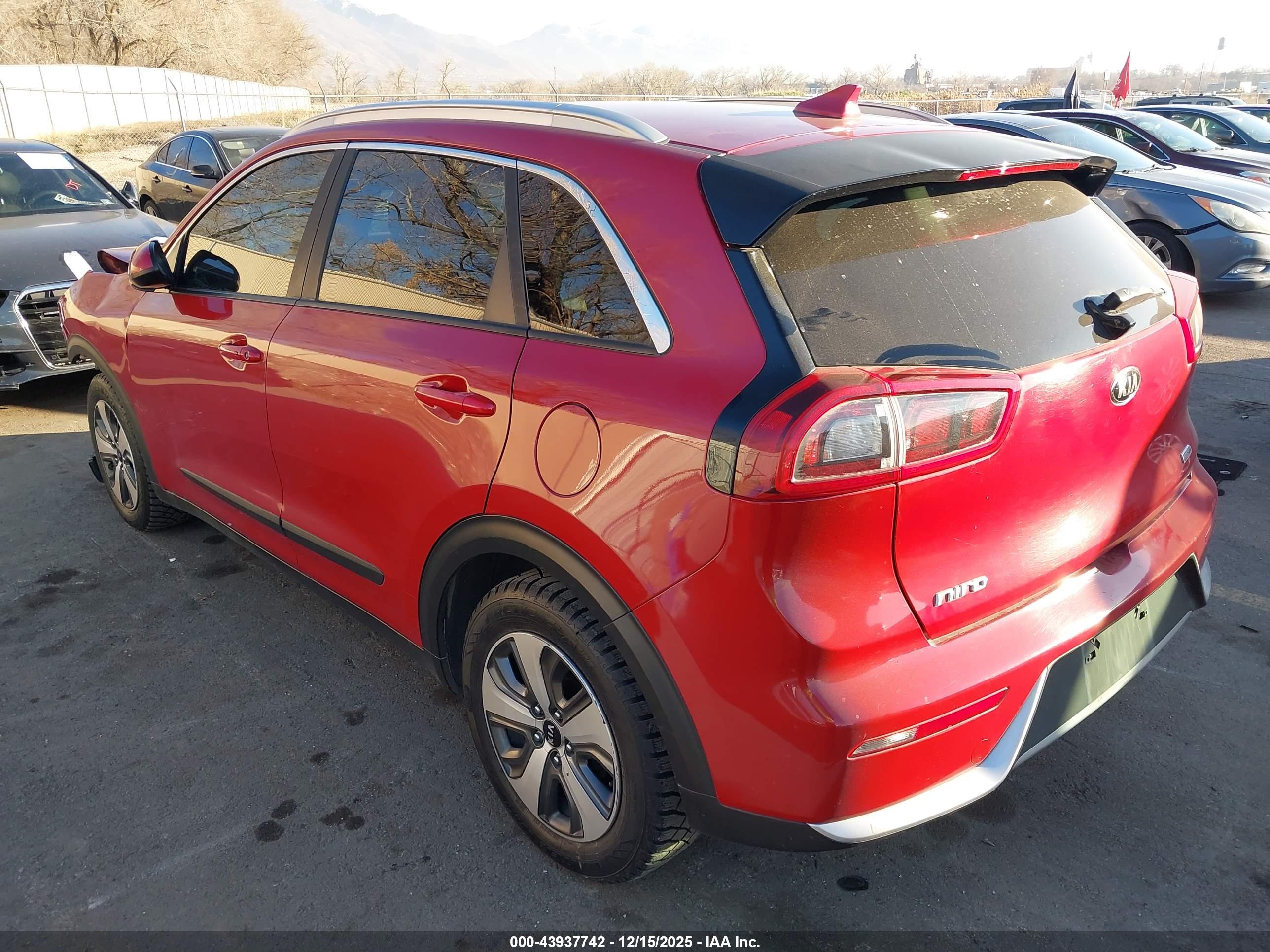 KIA NIRO image 3