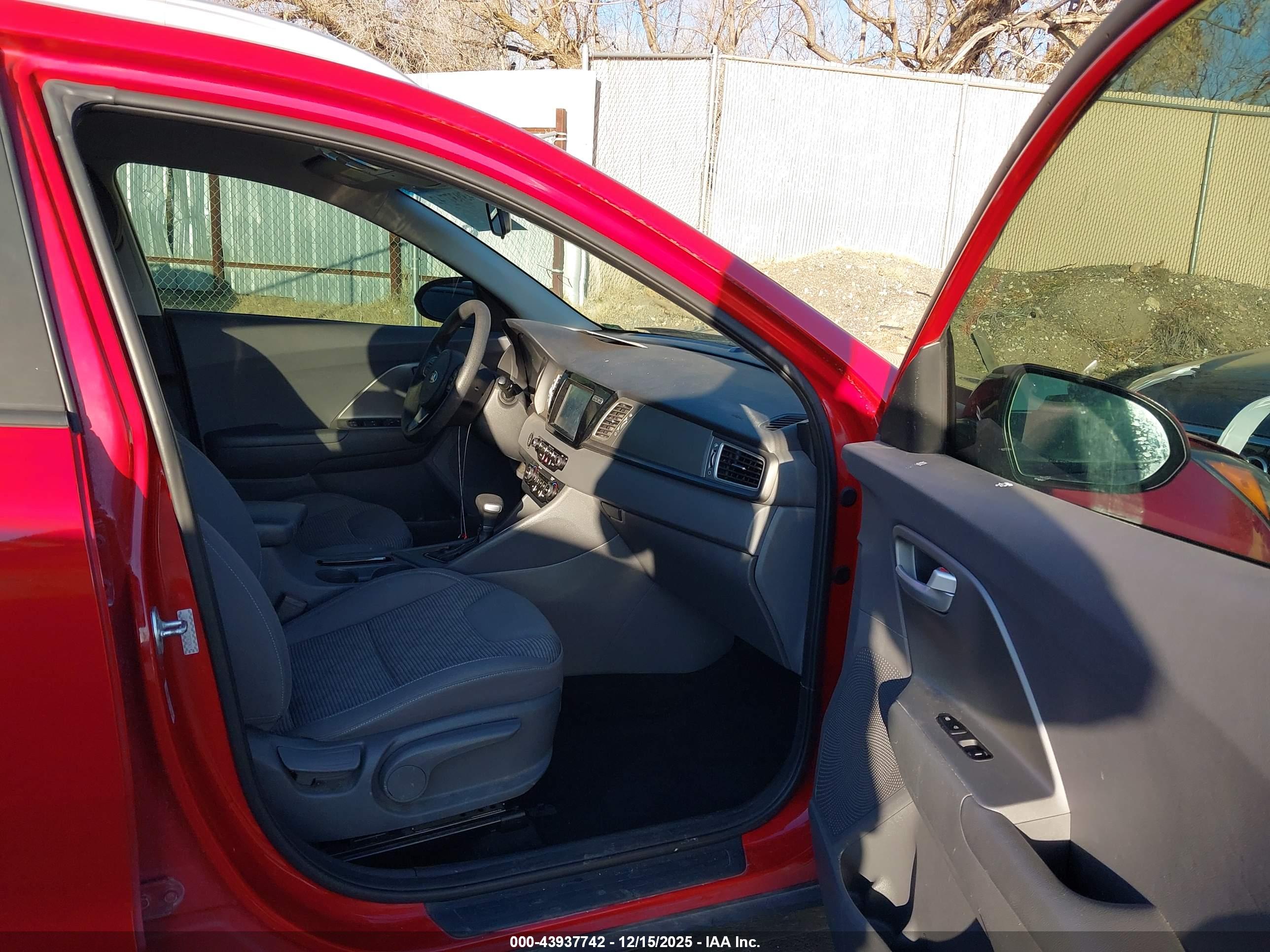 KIA NIRO image 5