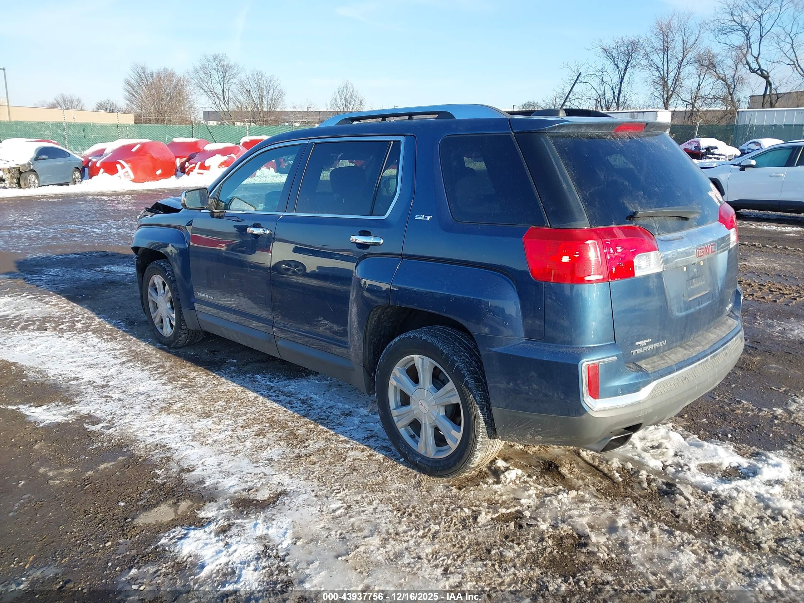 GMC TERRAIN image 3