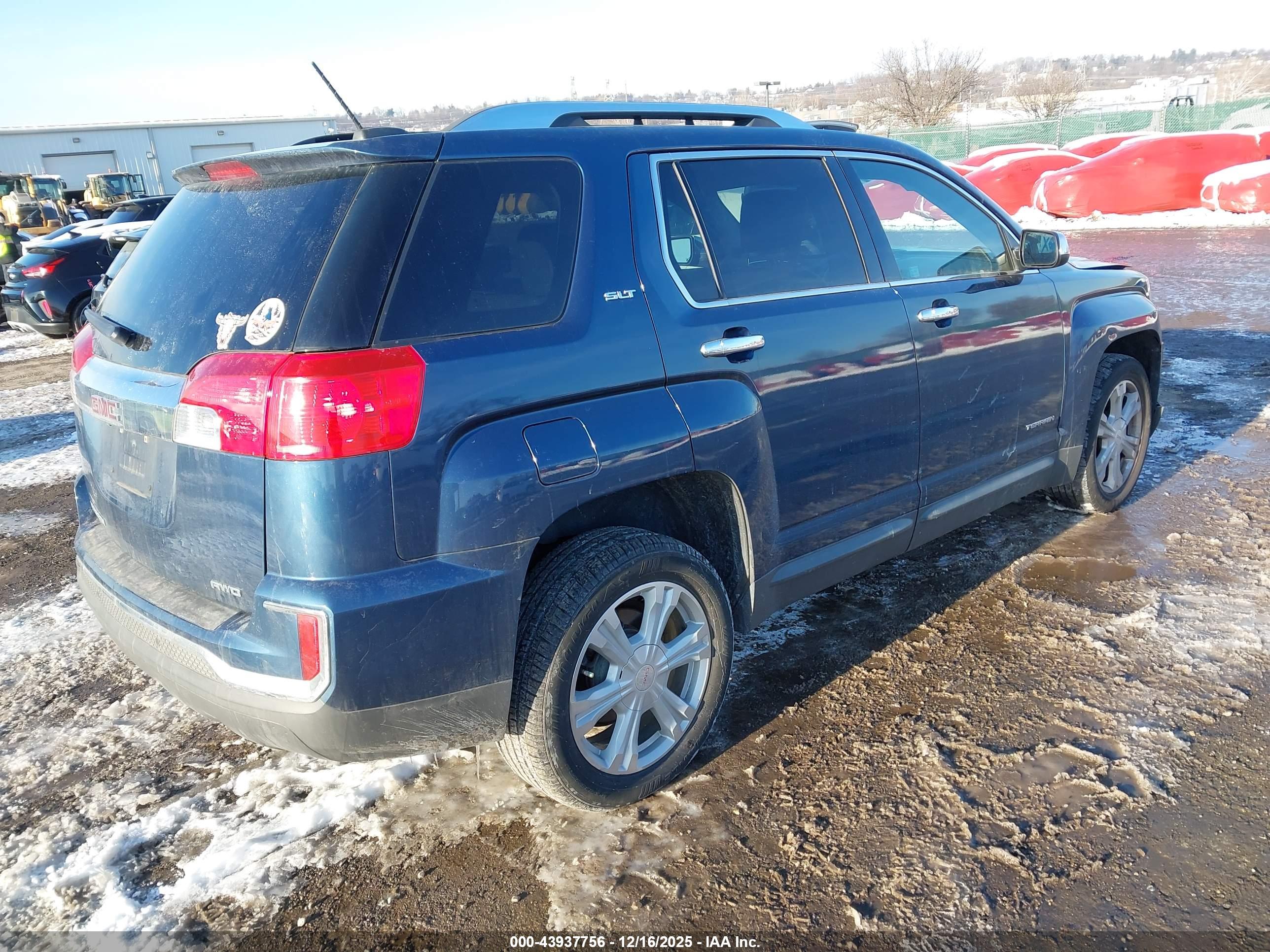 GMC TERRAIN image 4