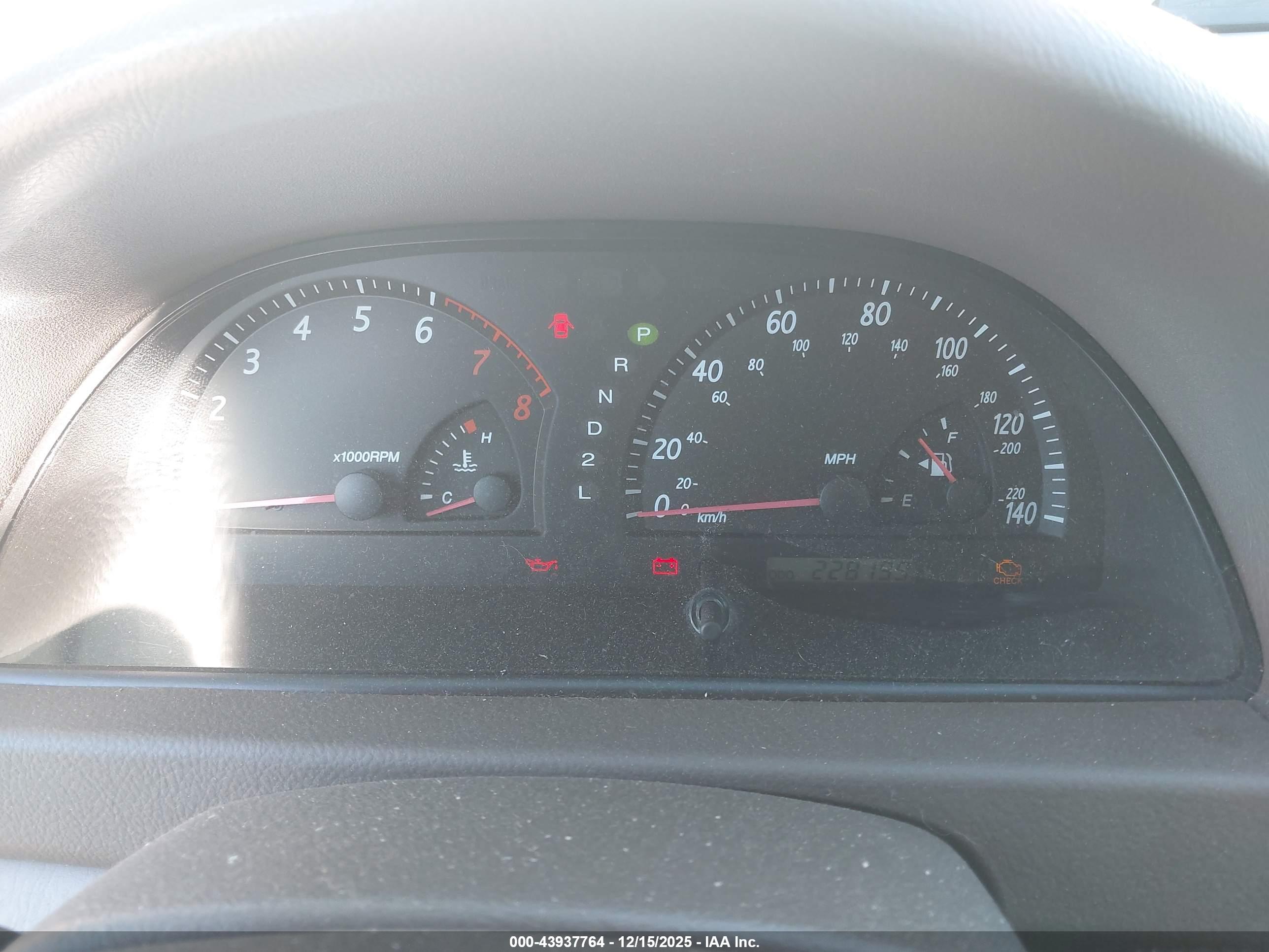 TOYOTA CAMRY image 7