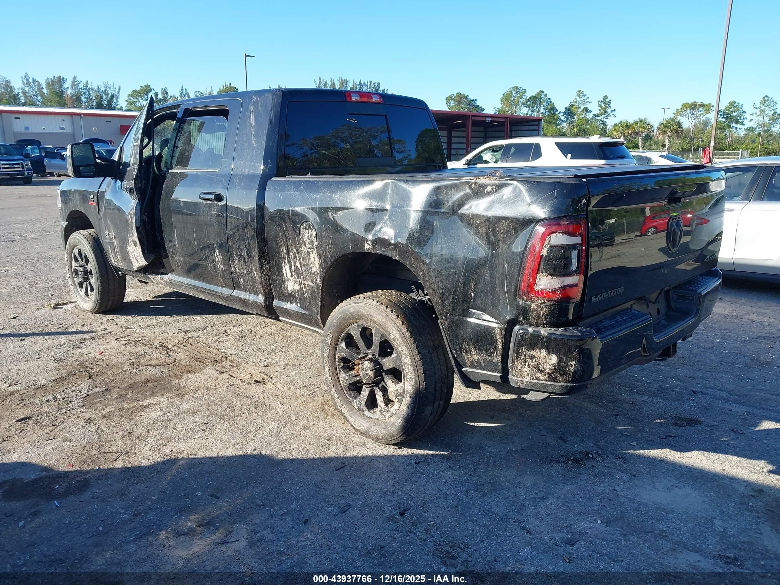 RAM 2500 image 3