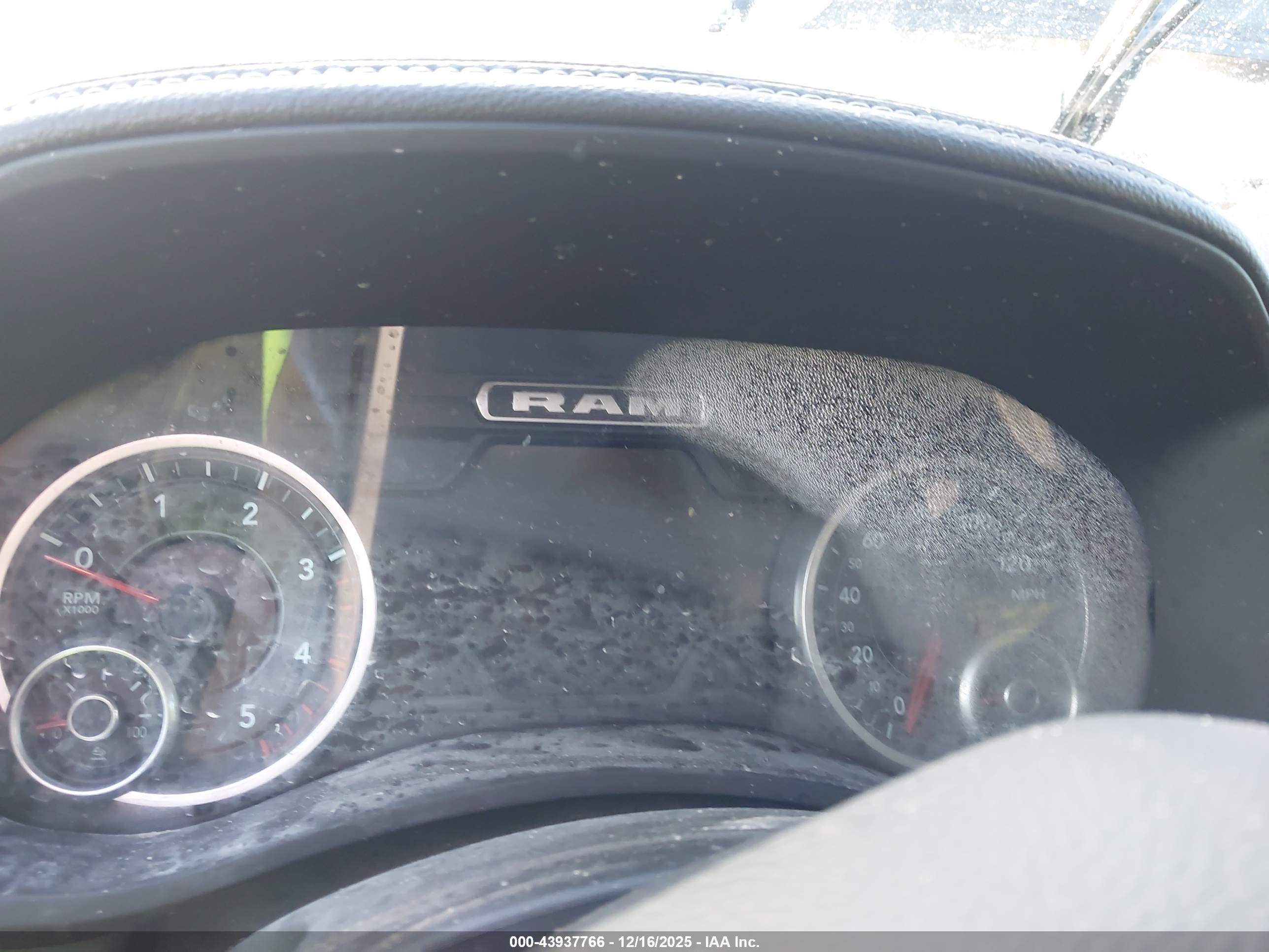 RAM 2500 image 7