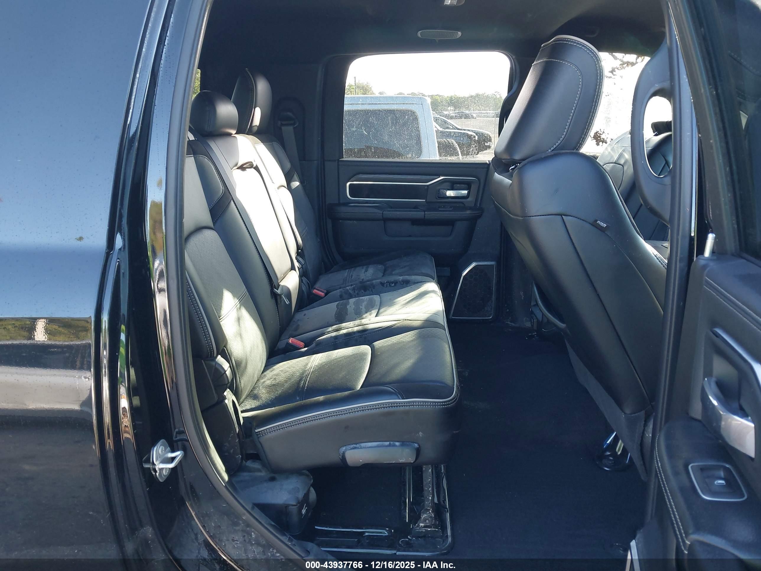 RAM 2500 image 8
