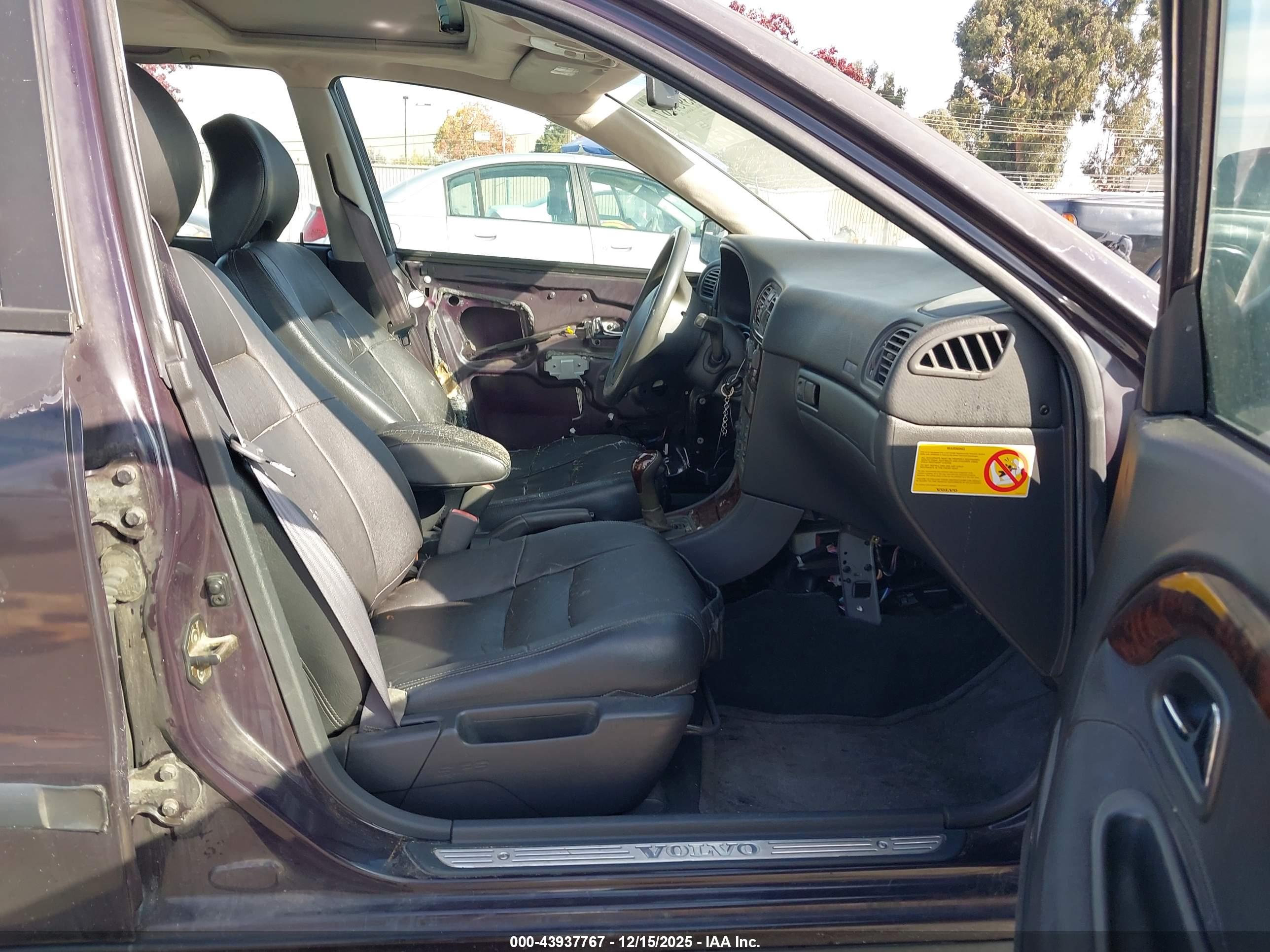 VOLVO V40 image 5