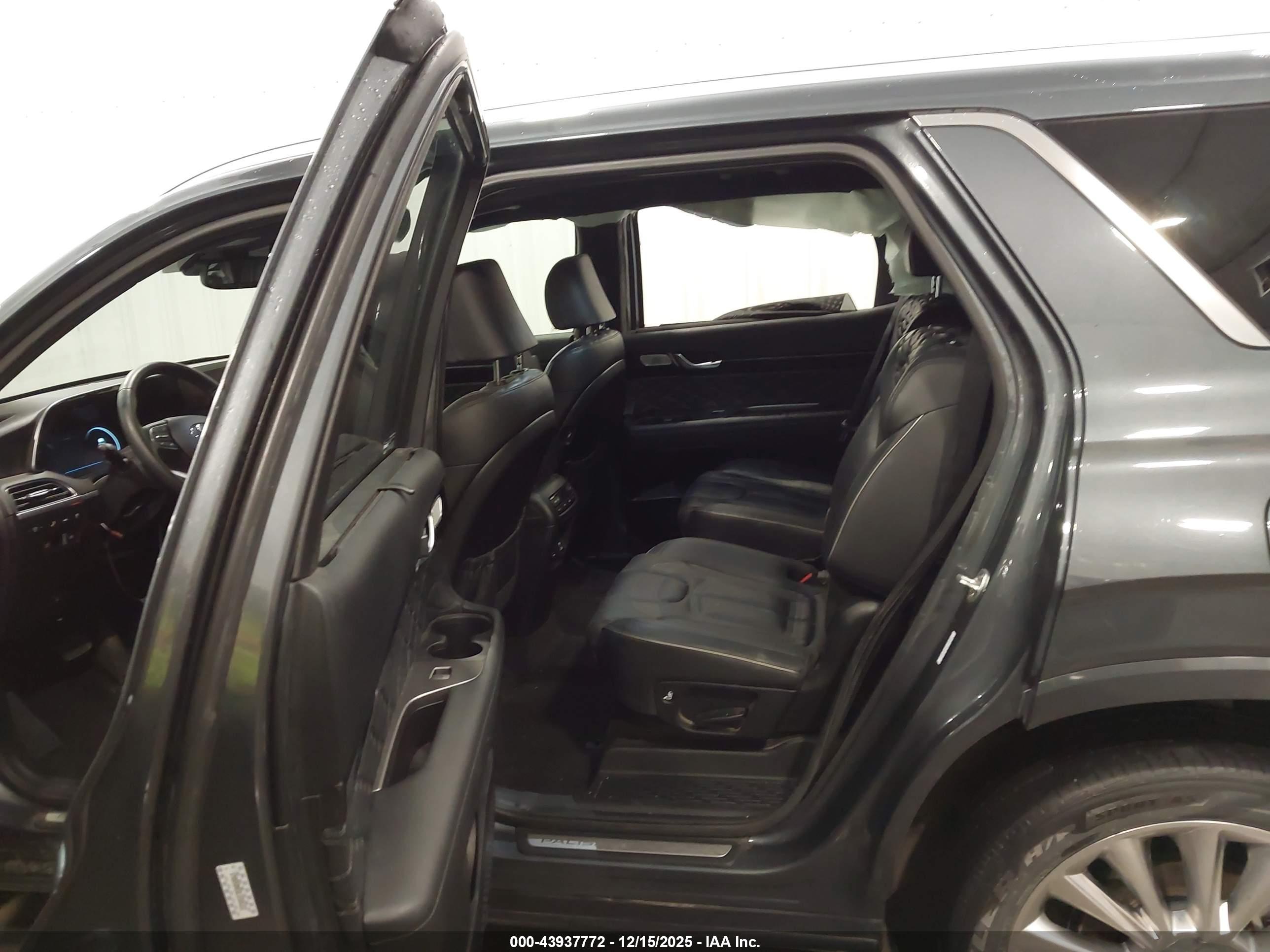 HYUNDAI PALISADE image 8